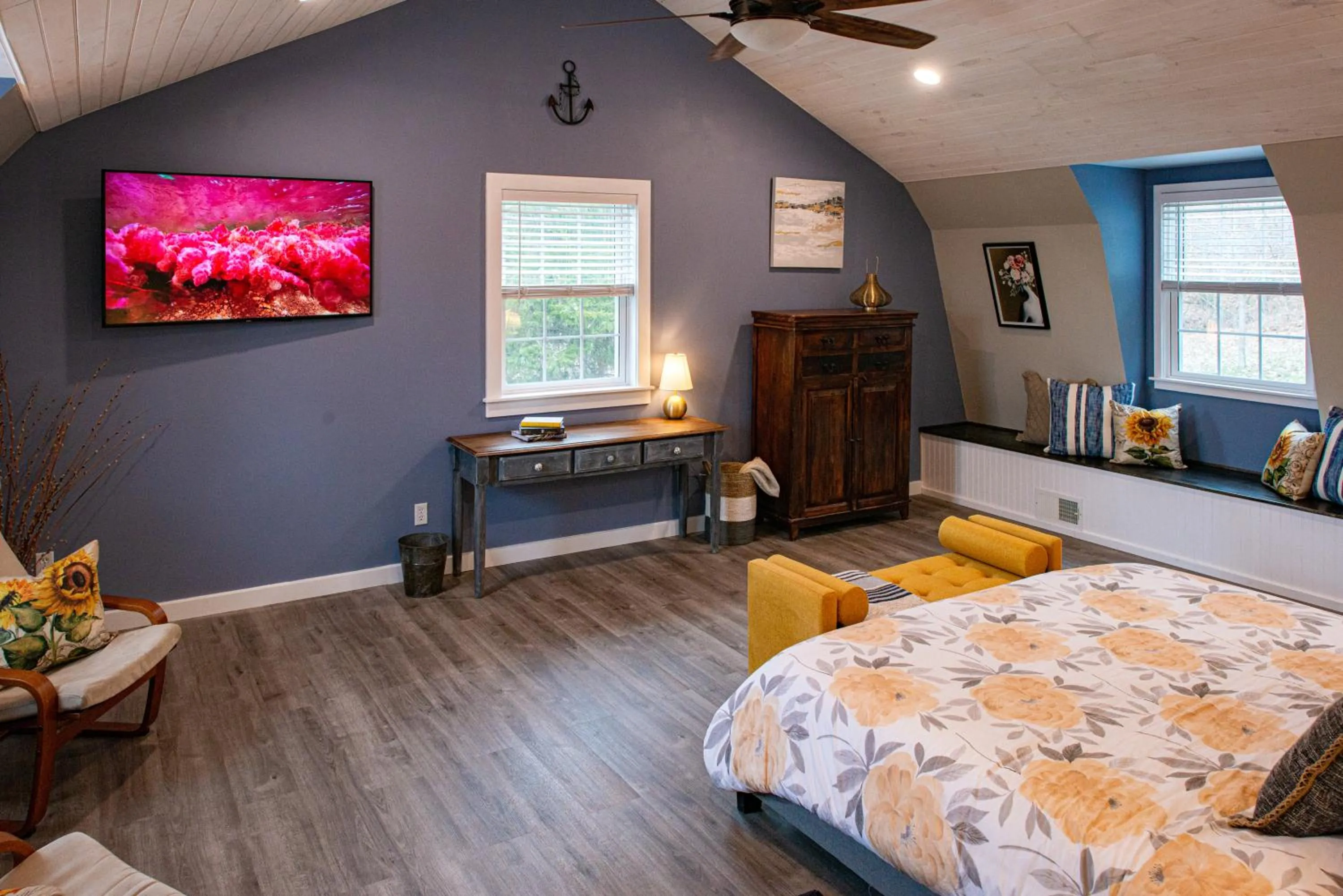 Bed in Moonshadow B&B