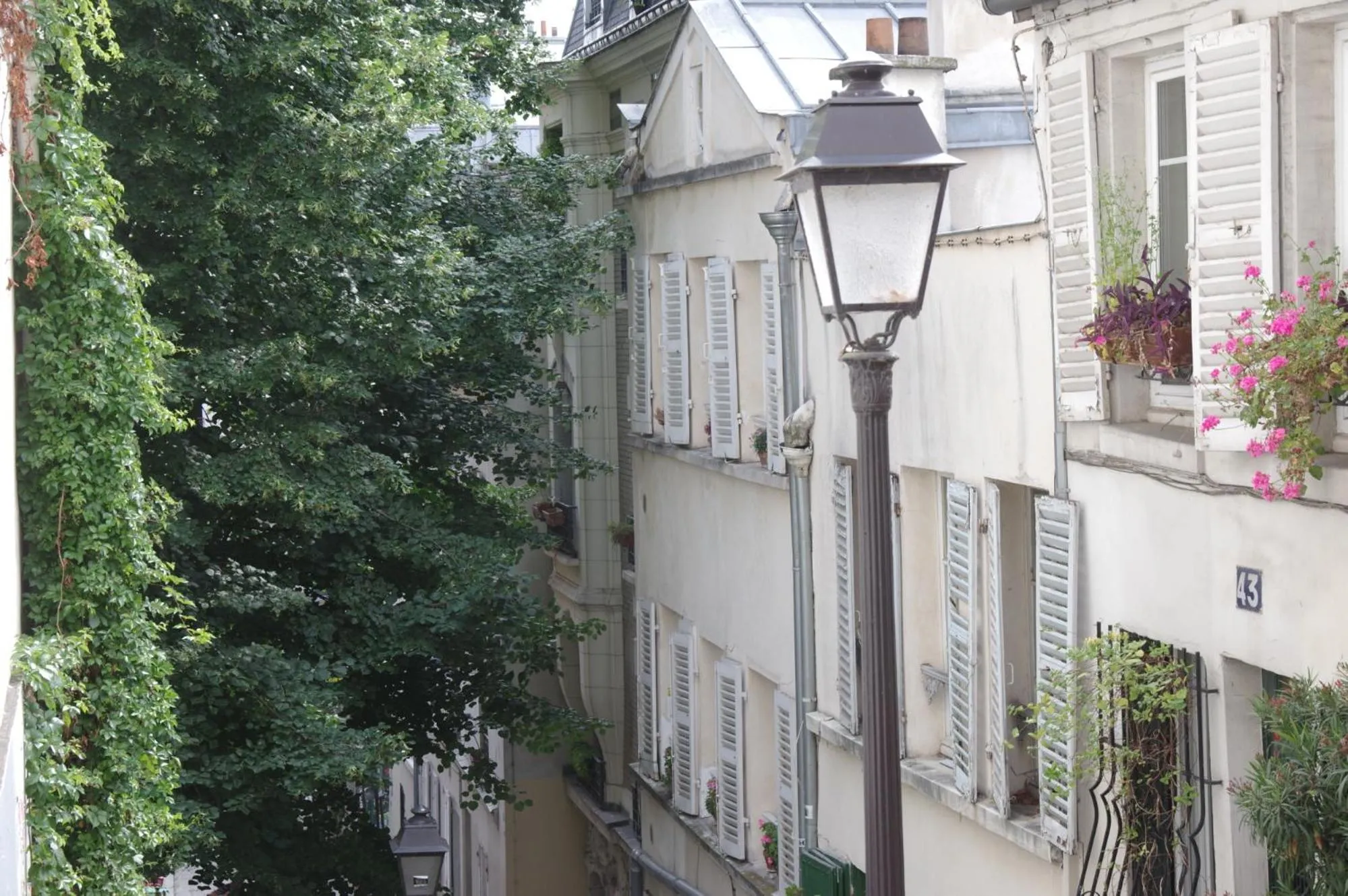 Neighbourhood in Hôtel Regyn's Montmartre