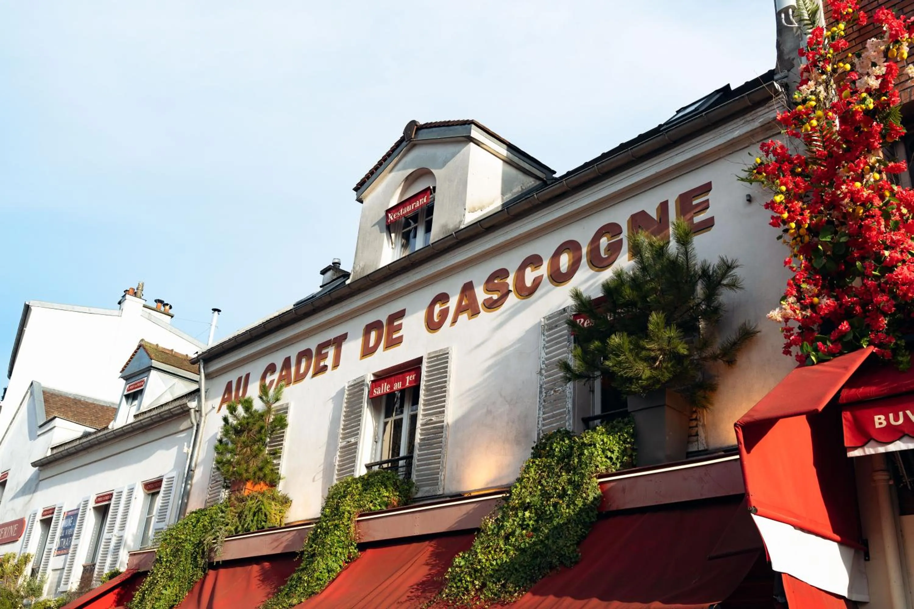 Neighbourhood in Hôtel Regyn's Montmartre