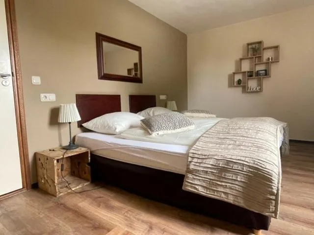 Bed in Hotel Kreutzer