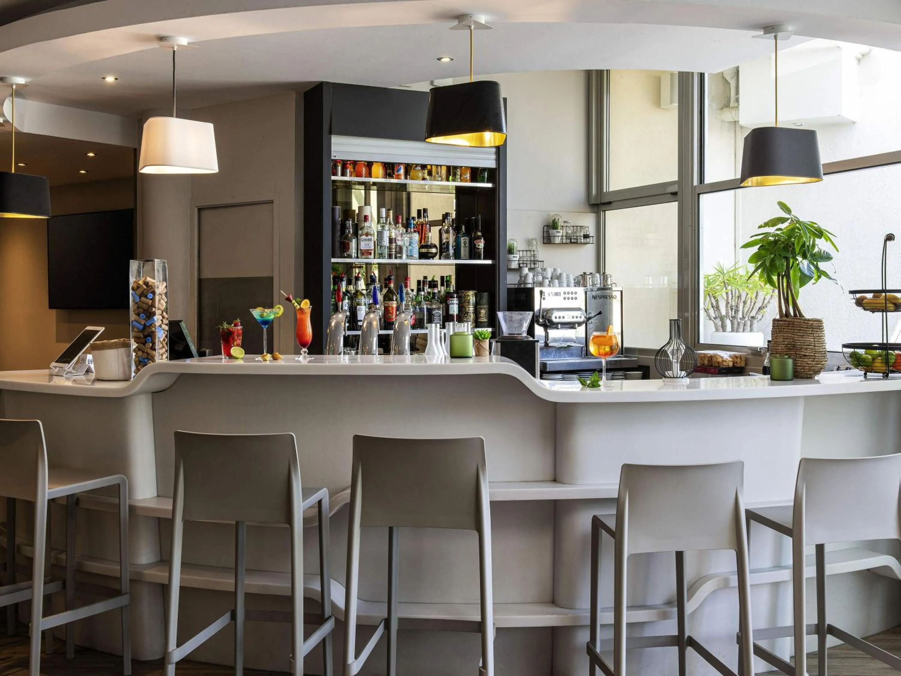 Lounge or bar in Novotel La Grande Motte Golf