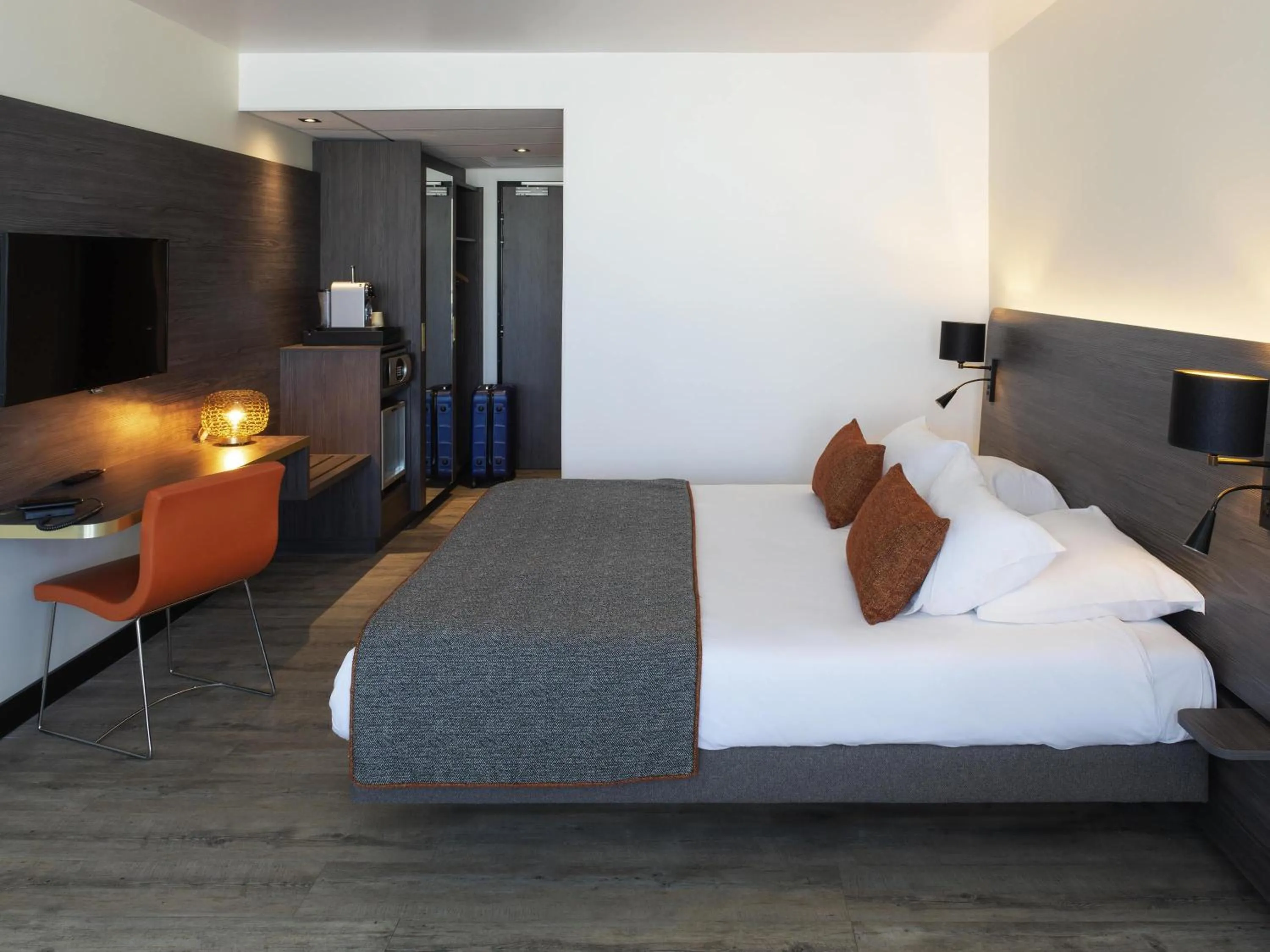 Bedroom, Bed in Novotel La Grande Motte Golf