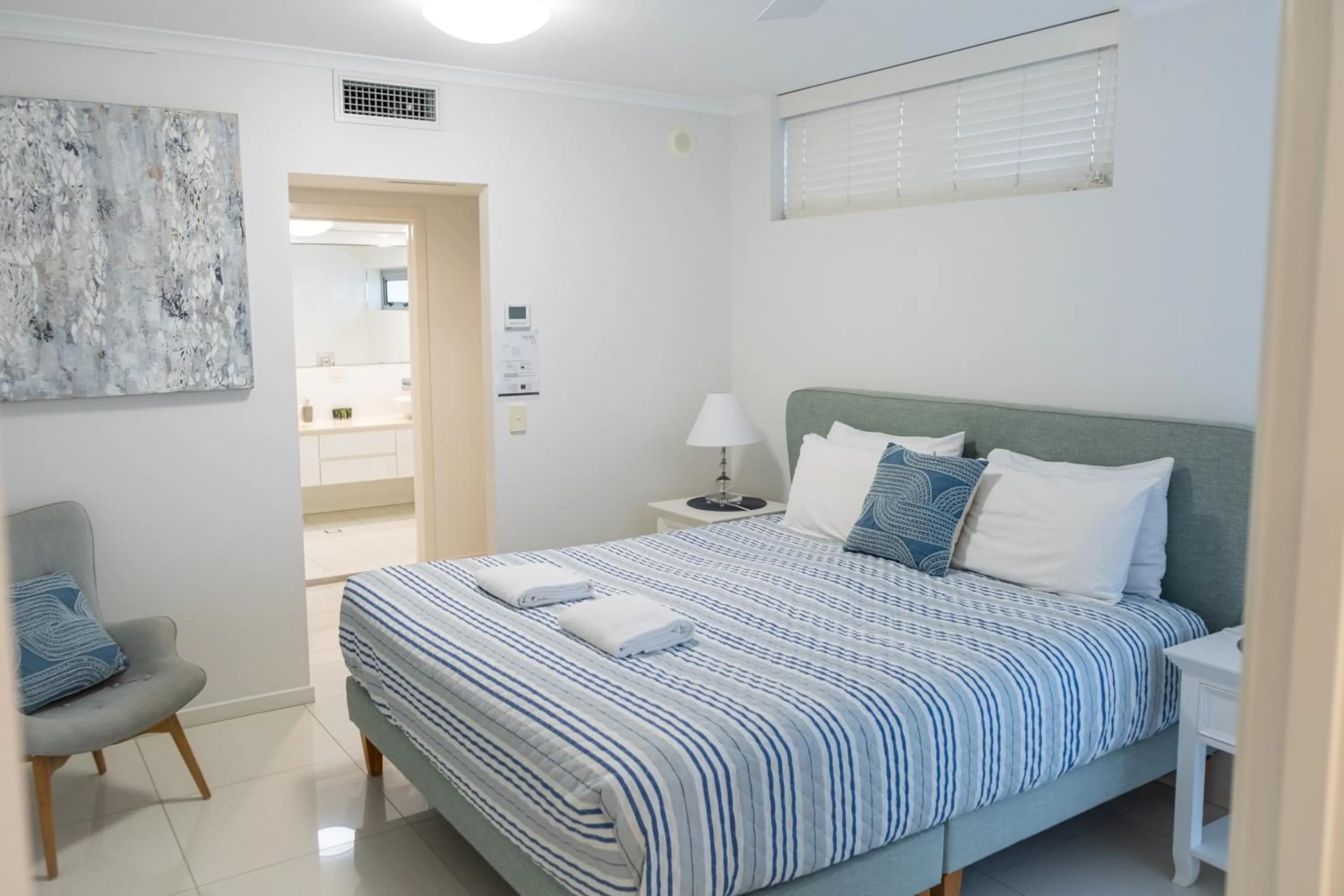 Bedroom, Bed in Kings Edge Holiday Apartments