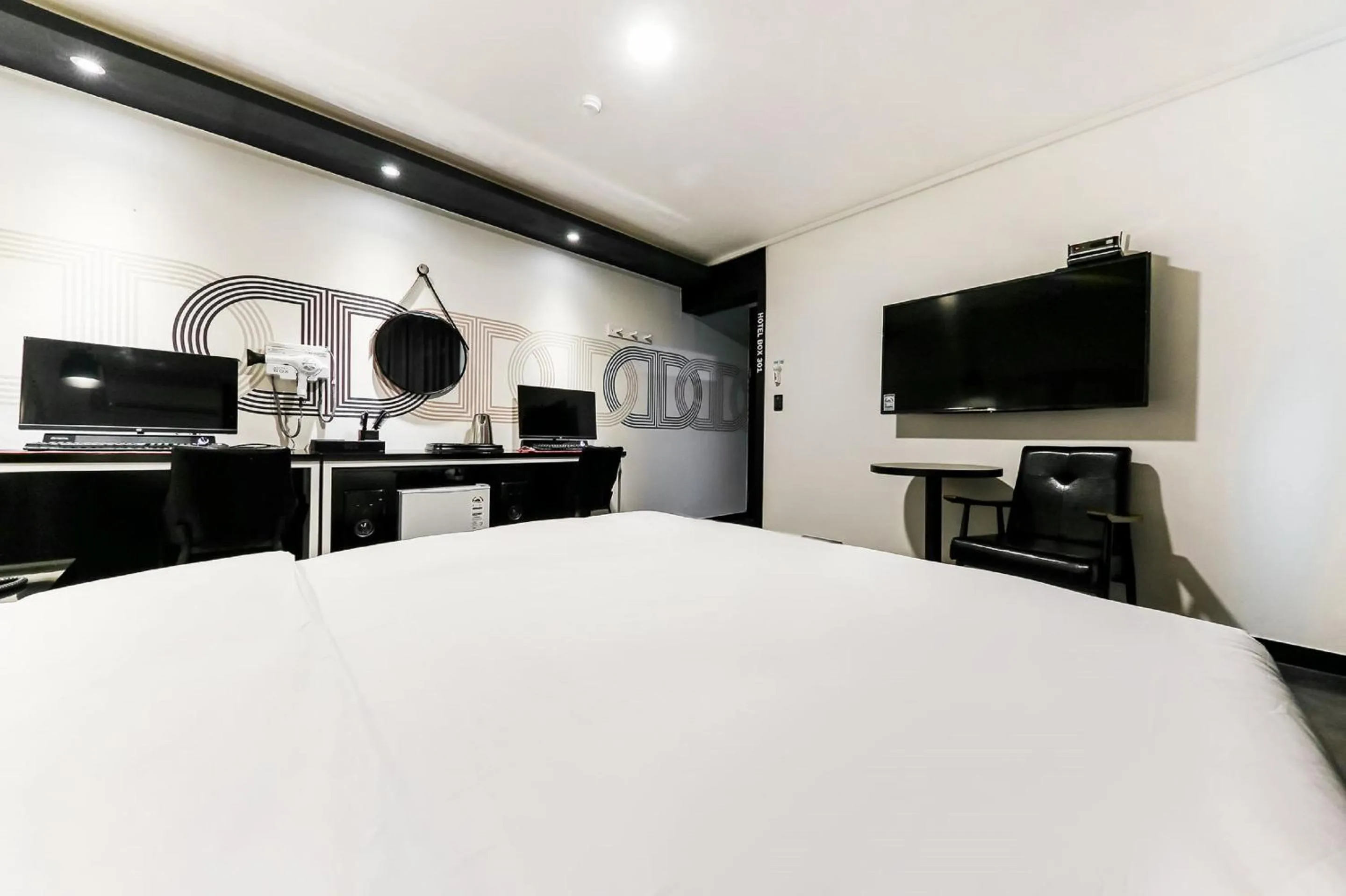 TV/Entertainment Center in hotel box