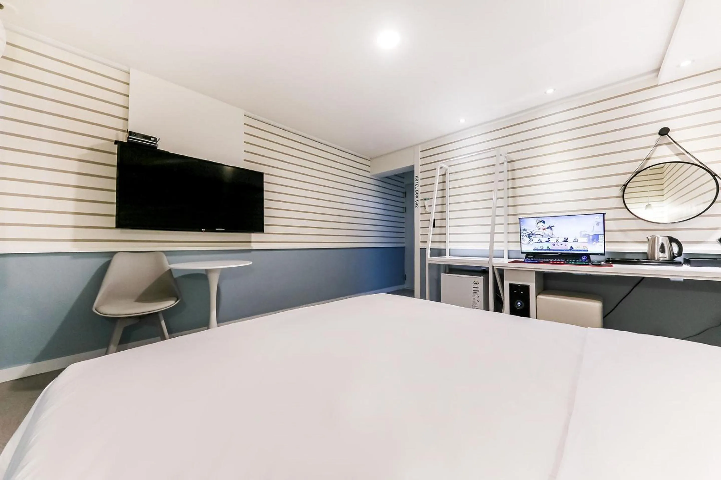 TV/Entertainment Center in hotel box