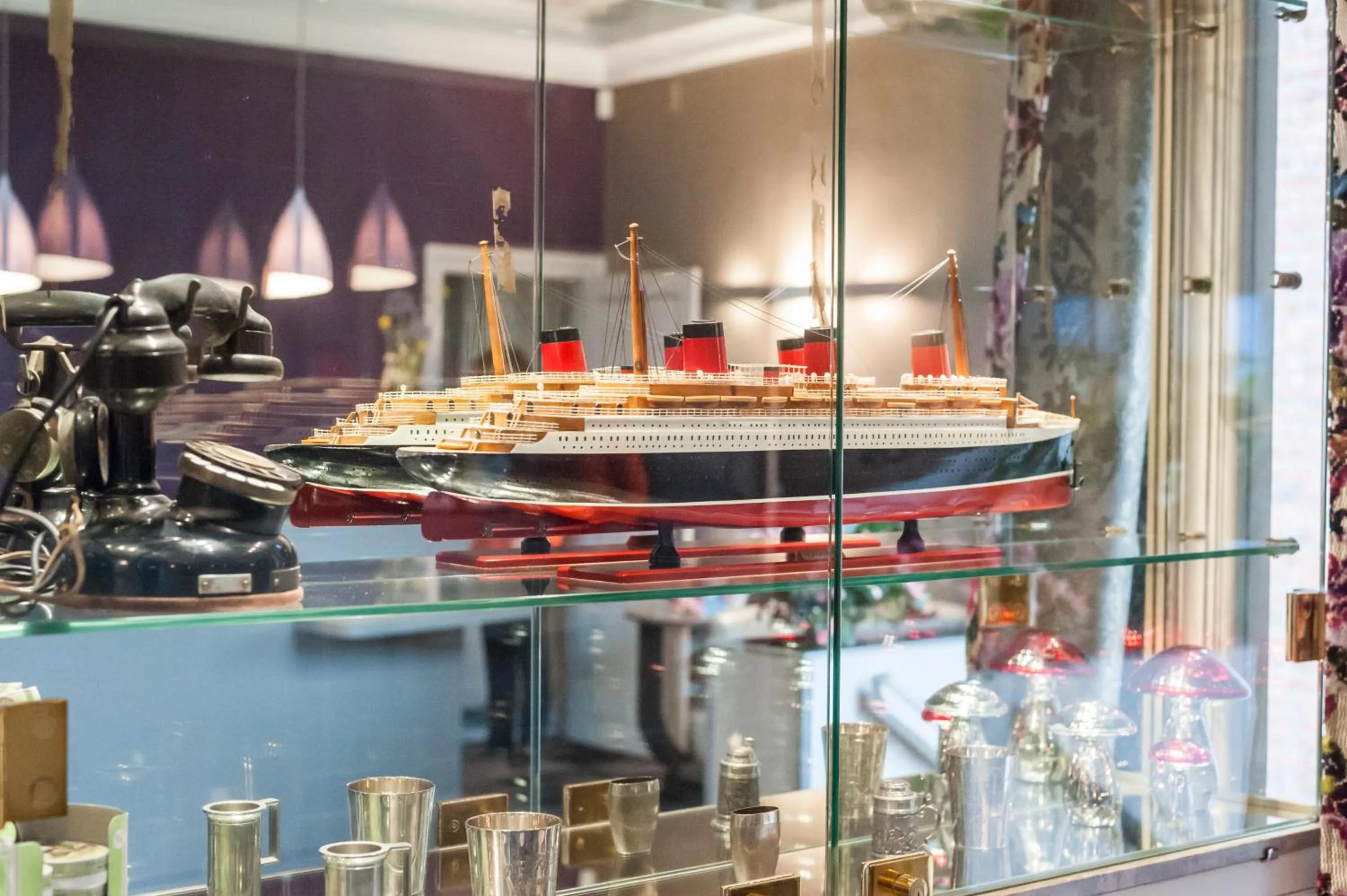 Lobby or reception in The Originals Boutique, Hôtel Normandie, Auxerre