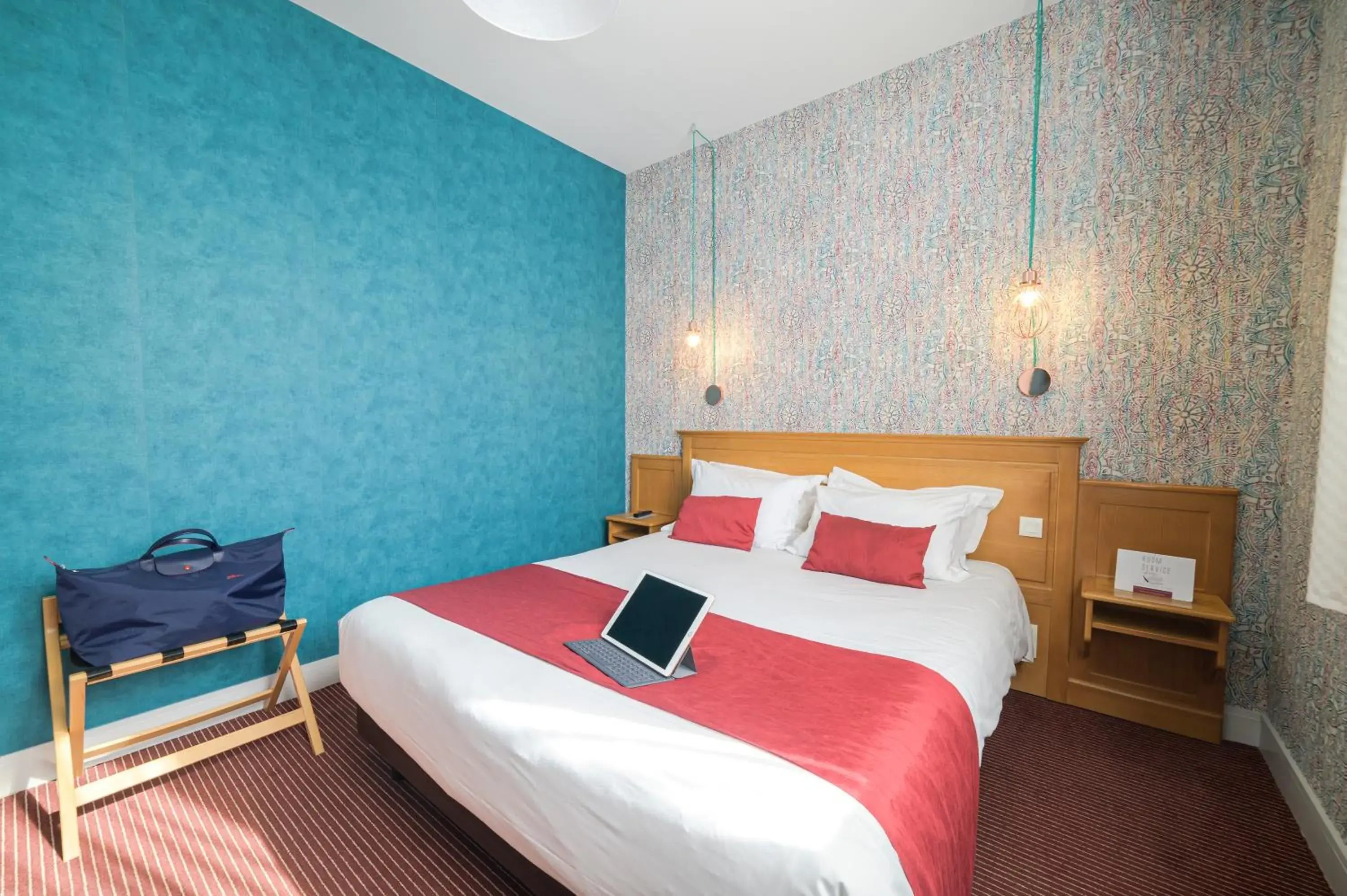 Business facilities, Bed in The Originals Boutique, Hôtel Normandie, Auxerre Business facilities, Bed in The Originals Boutique, Hôtel Normandie, Auxerre