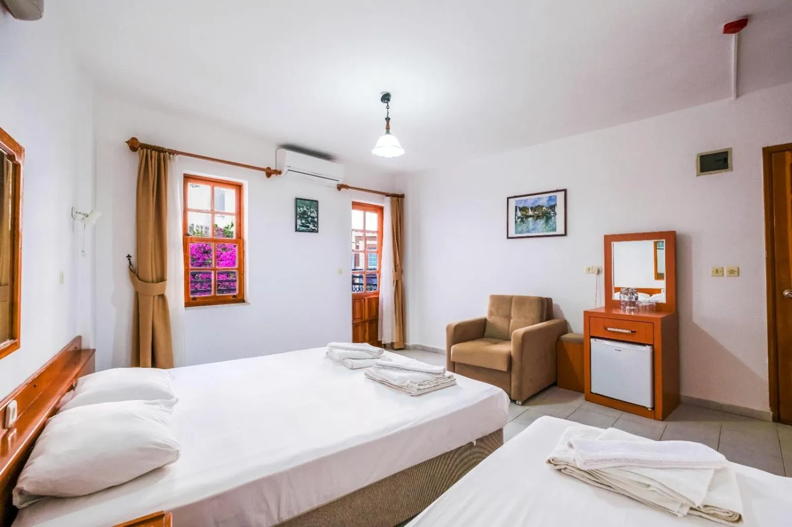 Photo of the whole room in Sardunya Otel ARKA BİNA