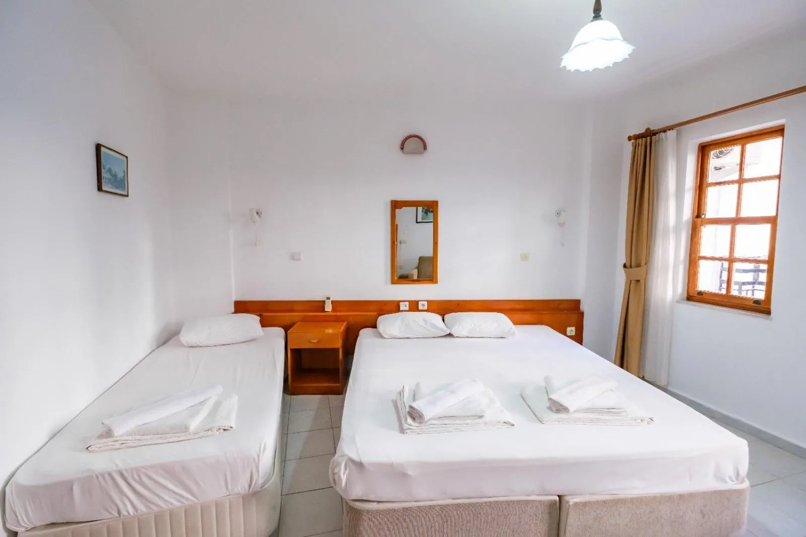 Photo of the whole room in Sardunya Otel ARKA BİNA