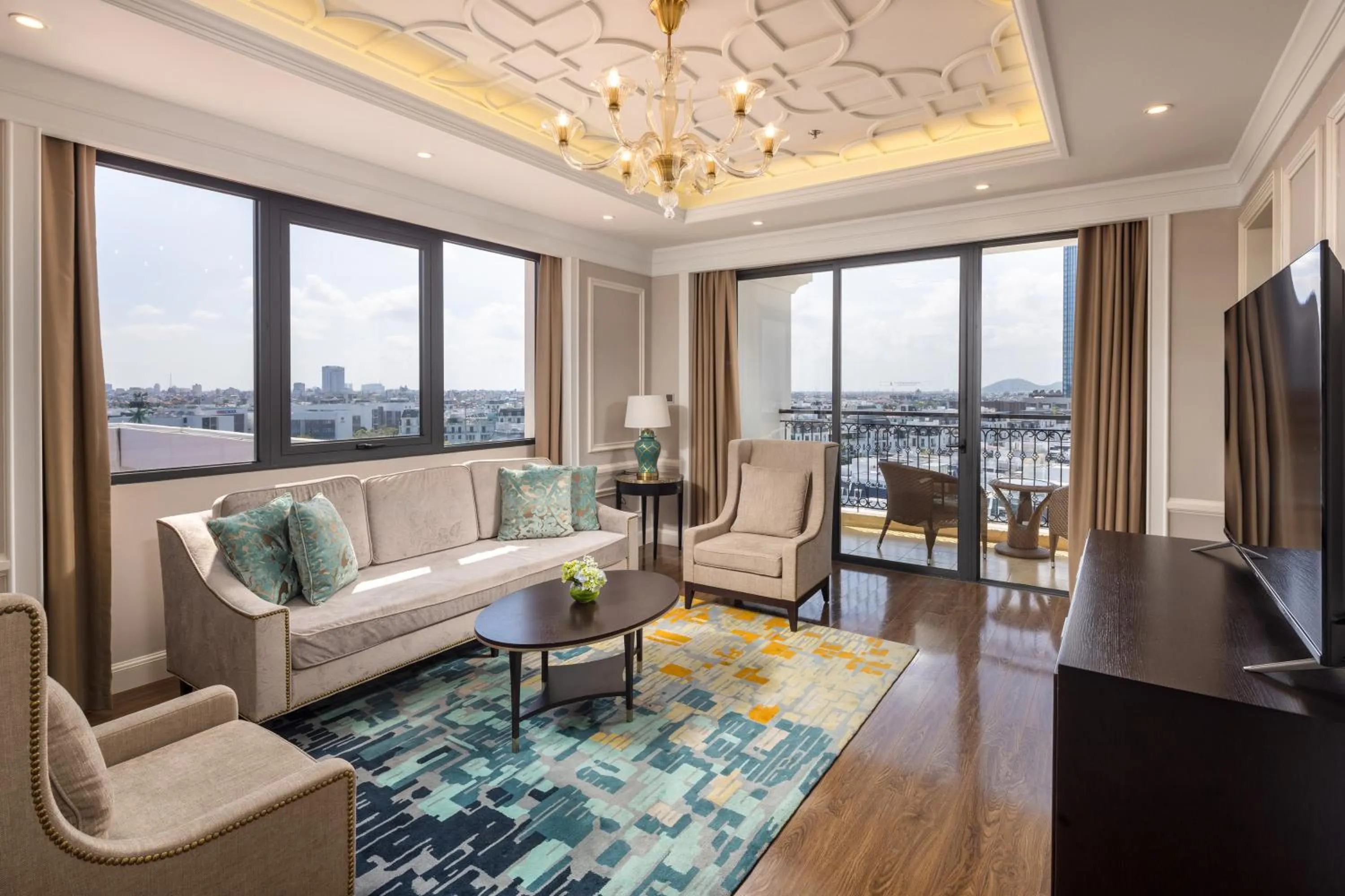 TV and multimedia in Meliá Vinpearl Hai Phong Rivera