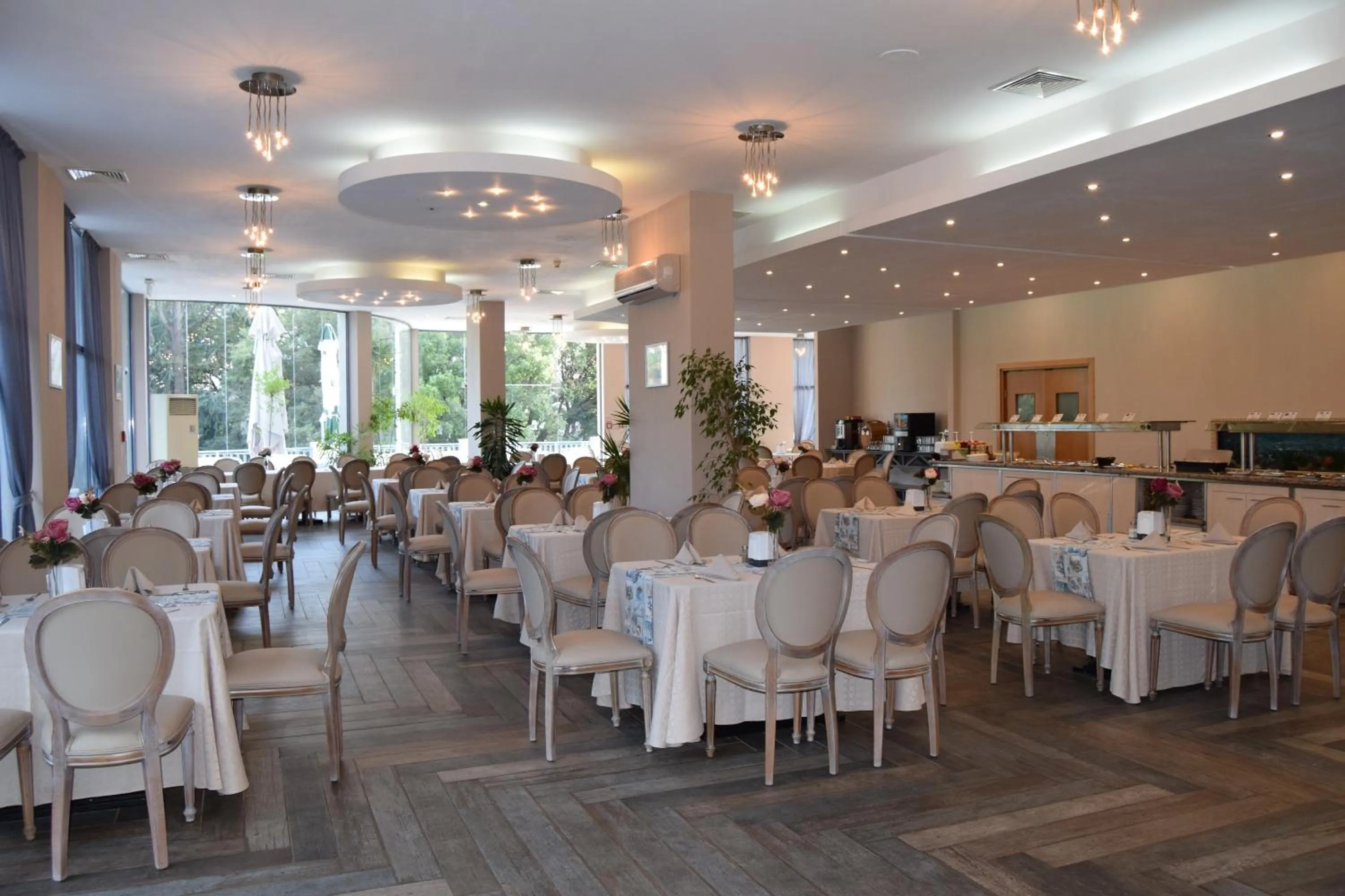 Restaurant/places to eat in Sofia Hotel - All Inclusive & Private Beach