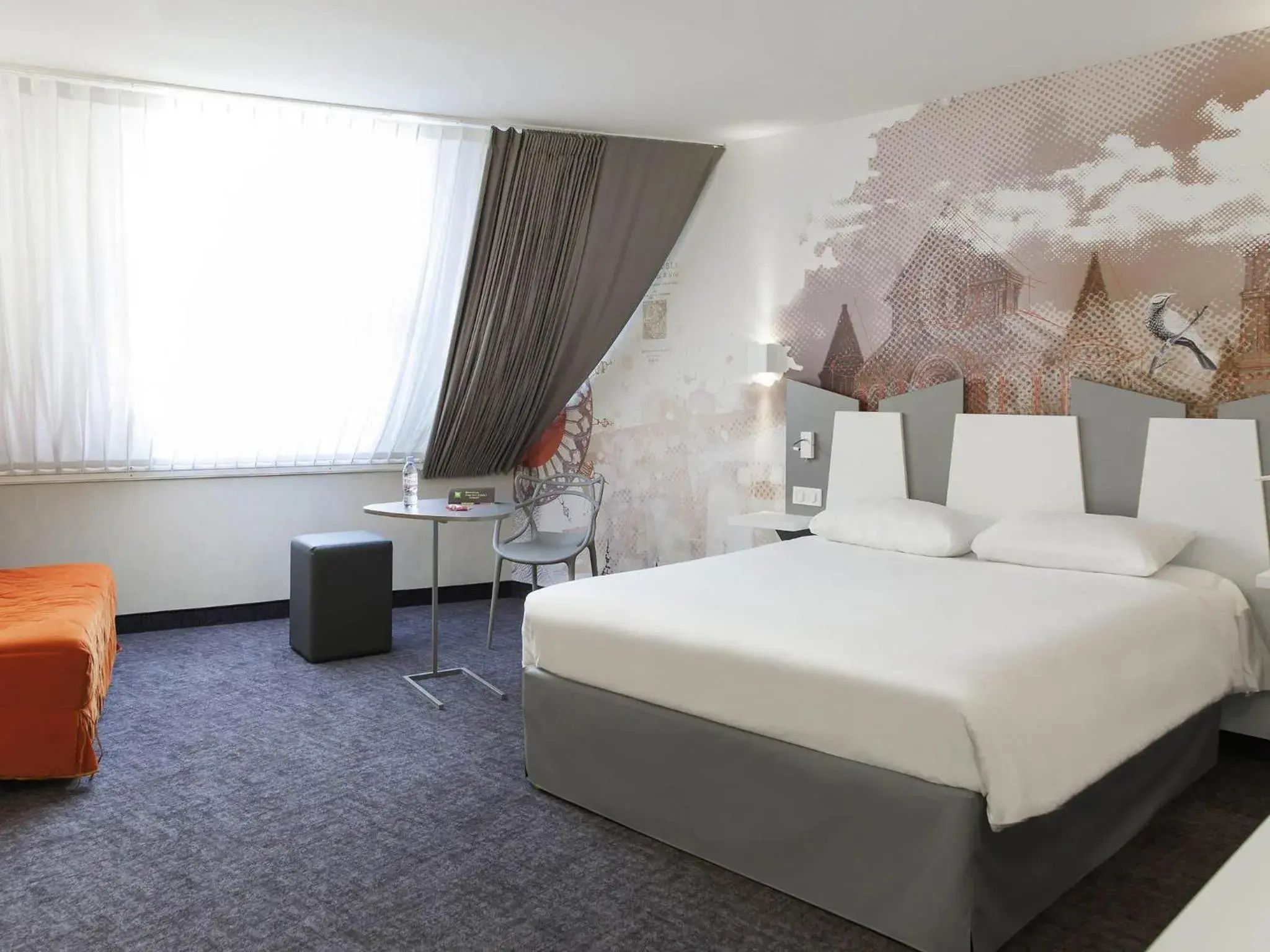 Property building, Bed in ibis Styles Poitiers Centre Property building, Bed in ibis Styles Poitiers Centre