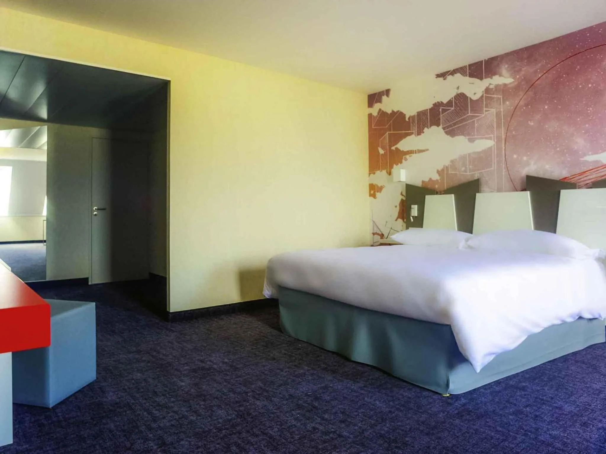 Bedroom, Bed in ibis Styles Poitiers Centre