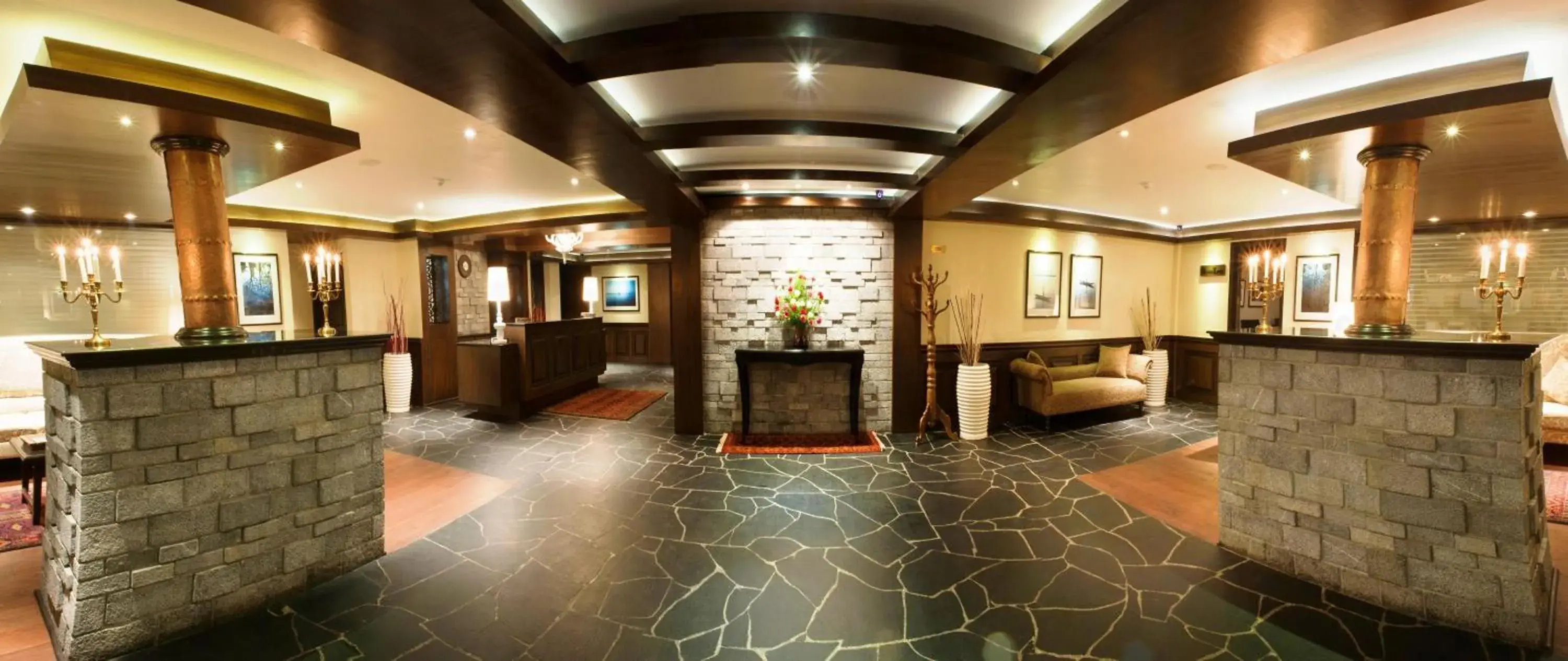 Lobby or reception in The Vintage Gulmarg Lobby or reception in The Vintage Gulmarg