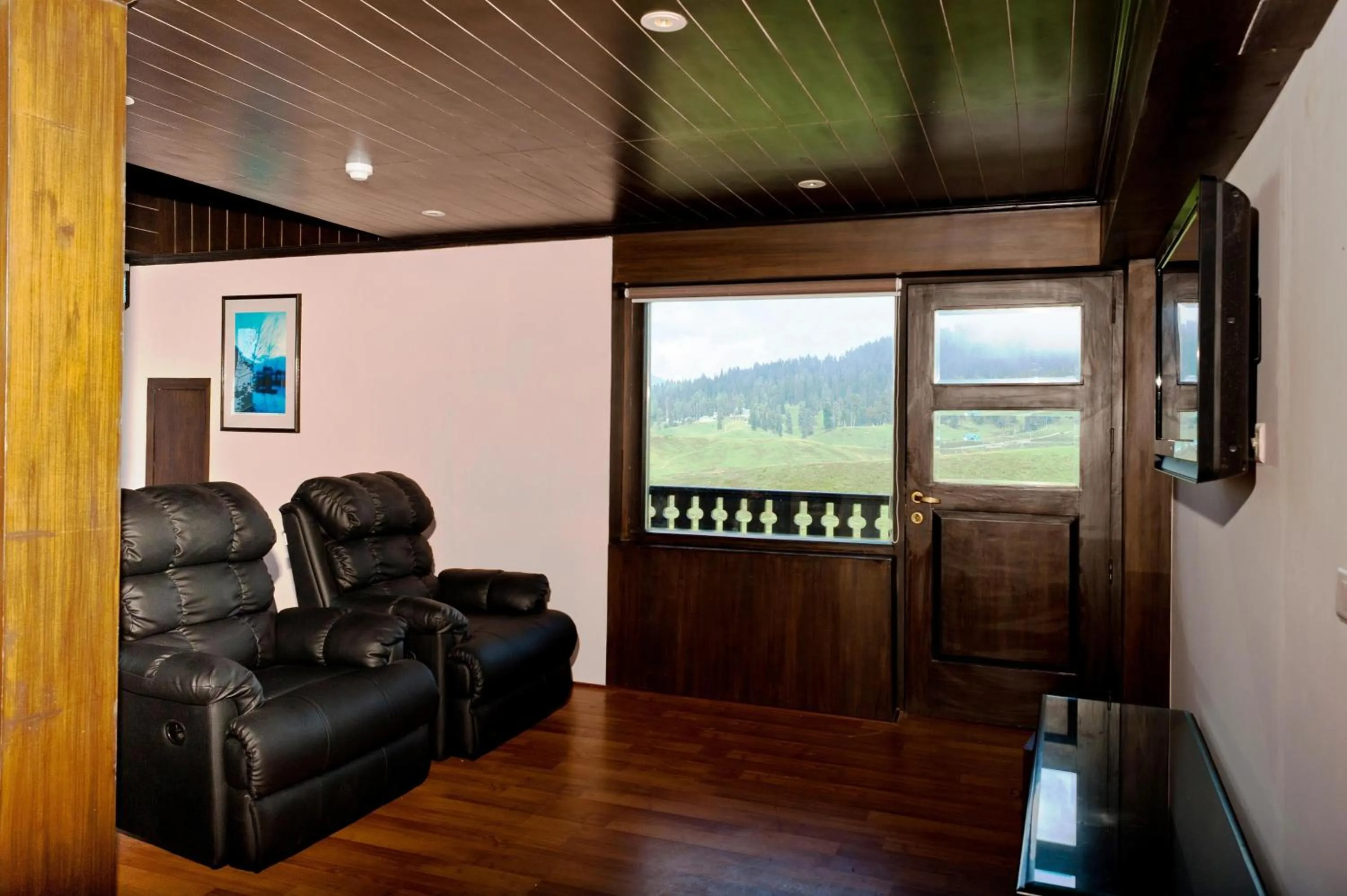 Game Room in The Vintage Gulmarg