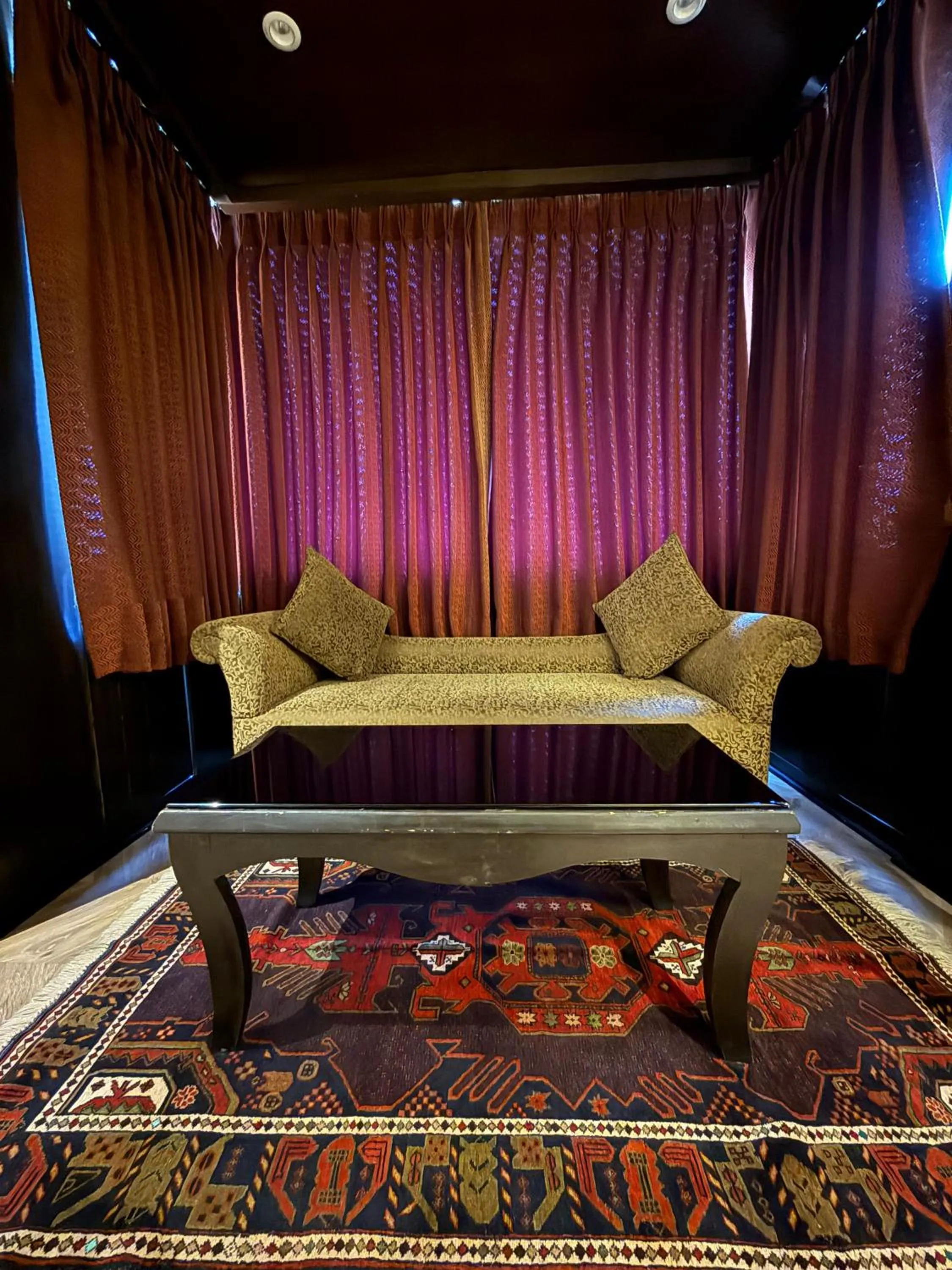 Seating area in The Vintage Gulmarg