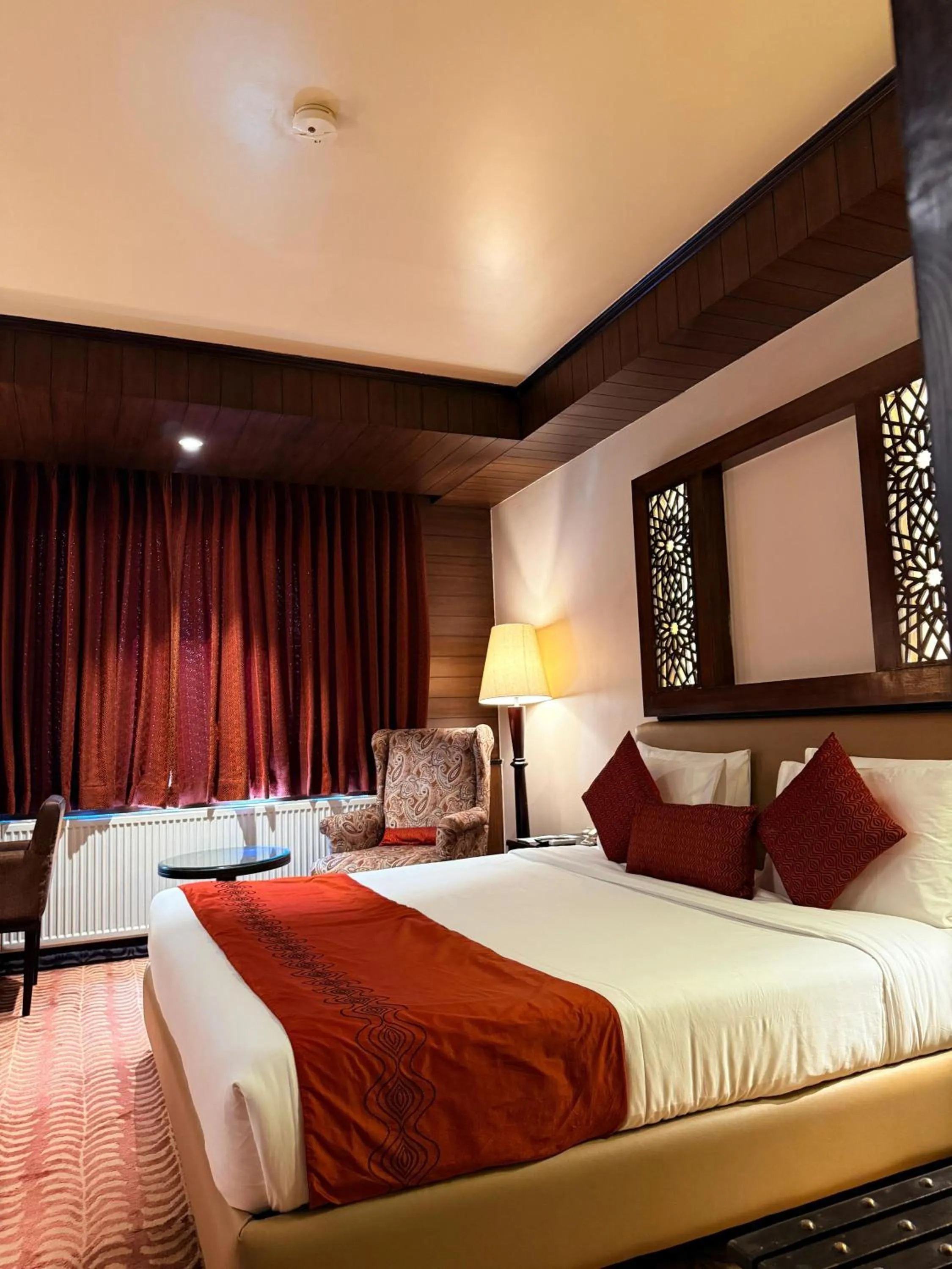 Property building, Bed in The Vintage Gulmarg