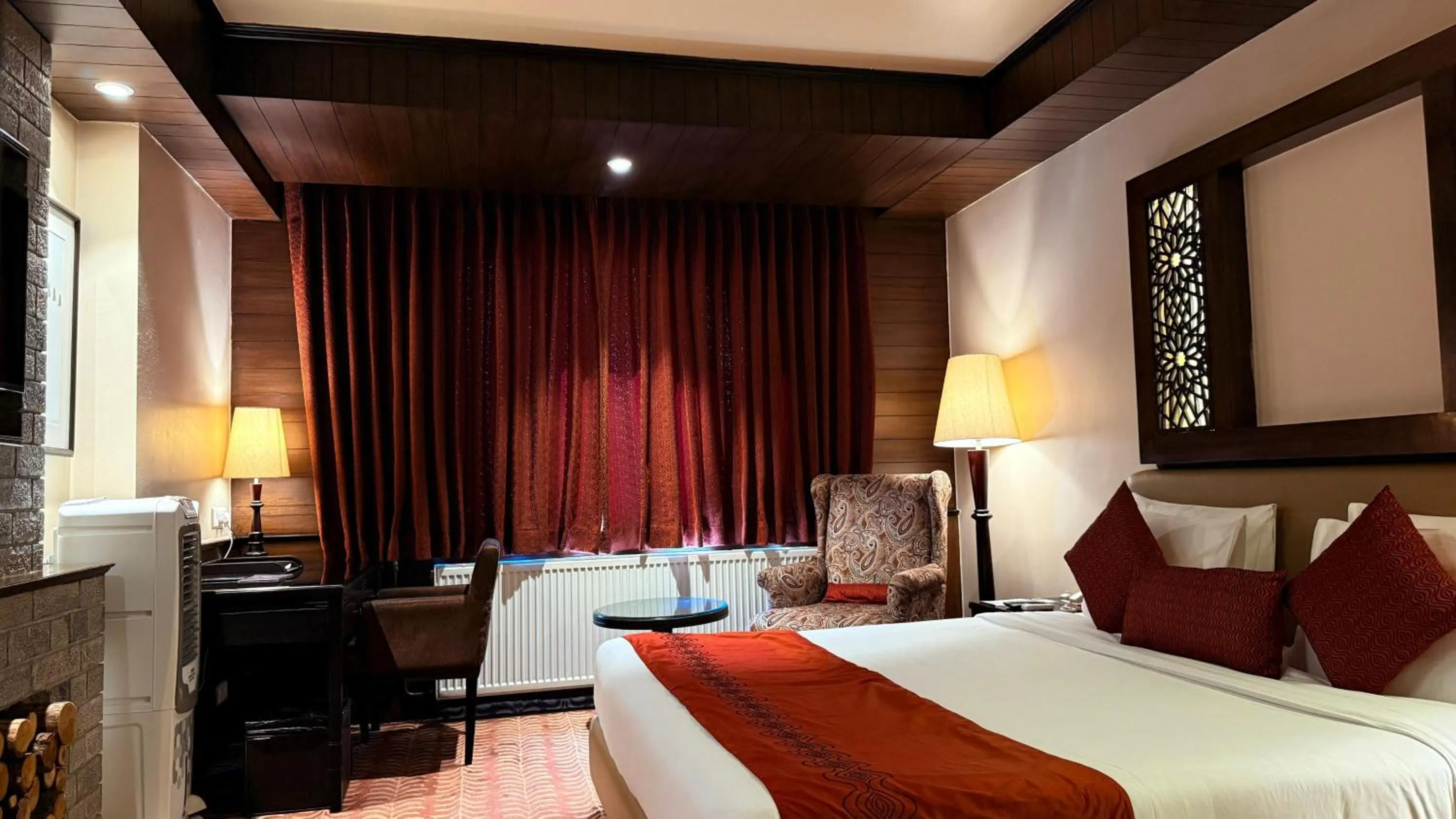 Property building, Bed in The Vintage Gulmarg