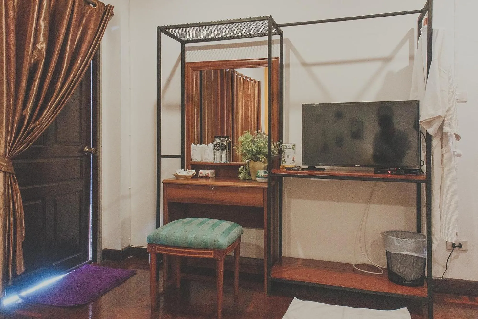 TV and multimedia, TV/Entertainment Center in Chill Vibe Hostel