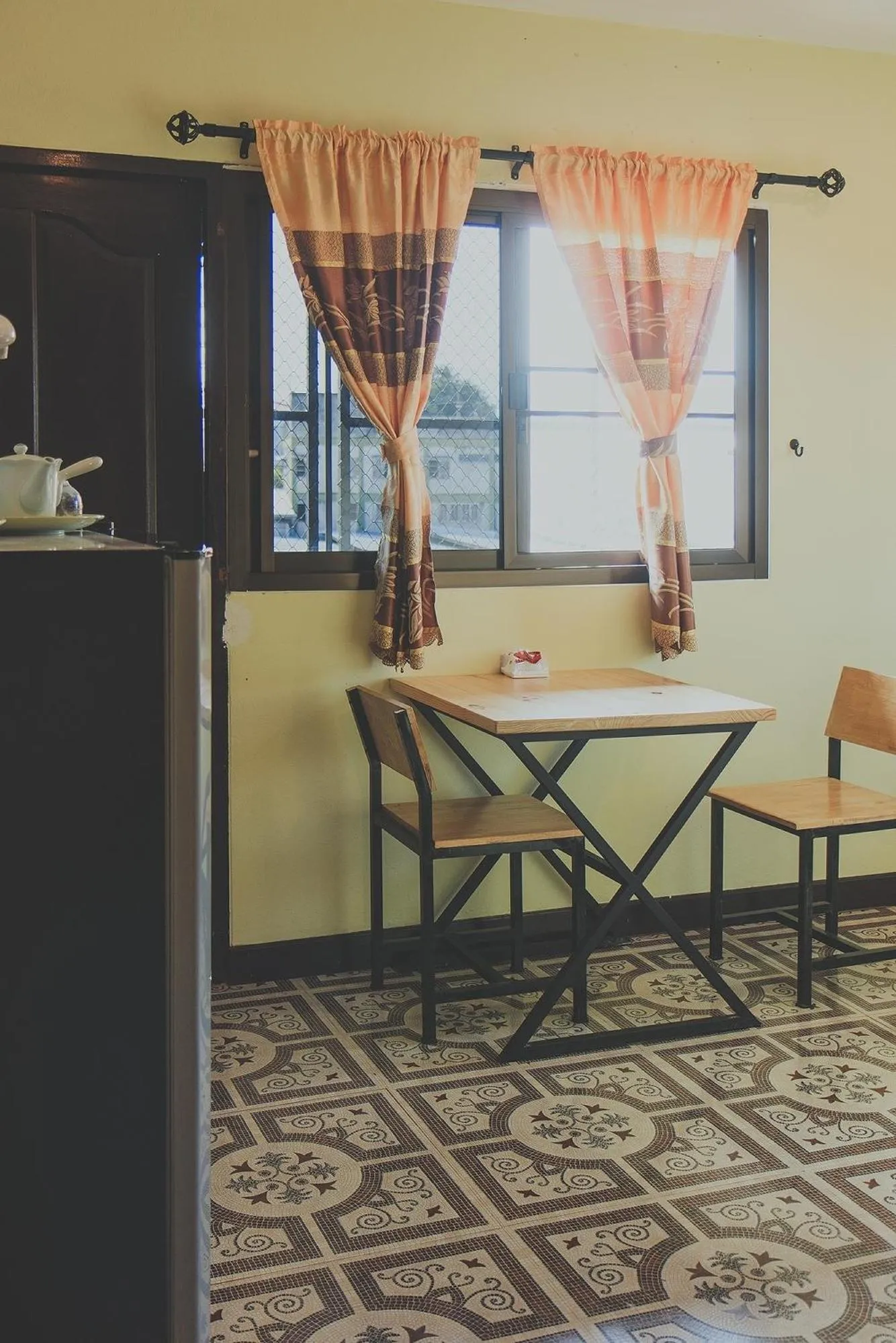 Dining area in Chill Vibe Hostel