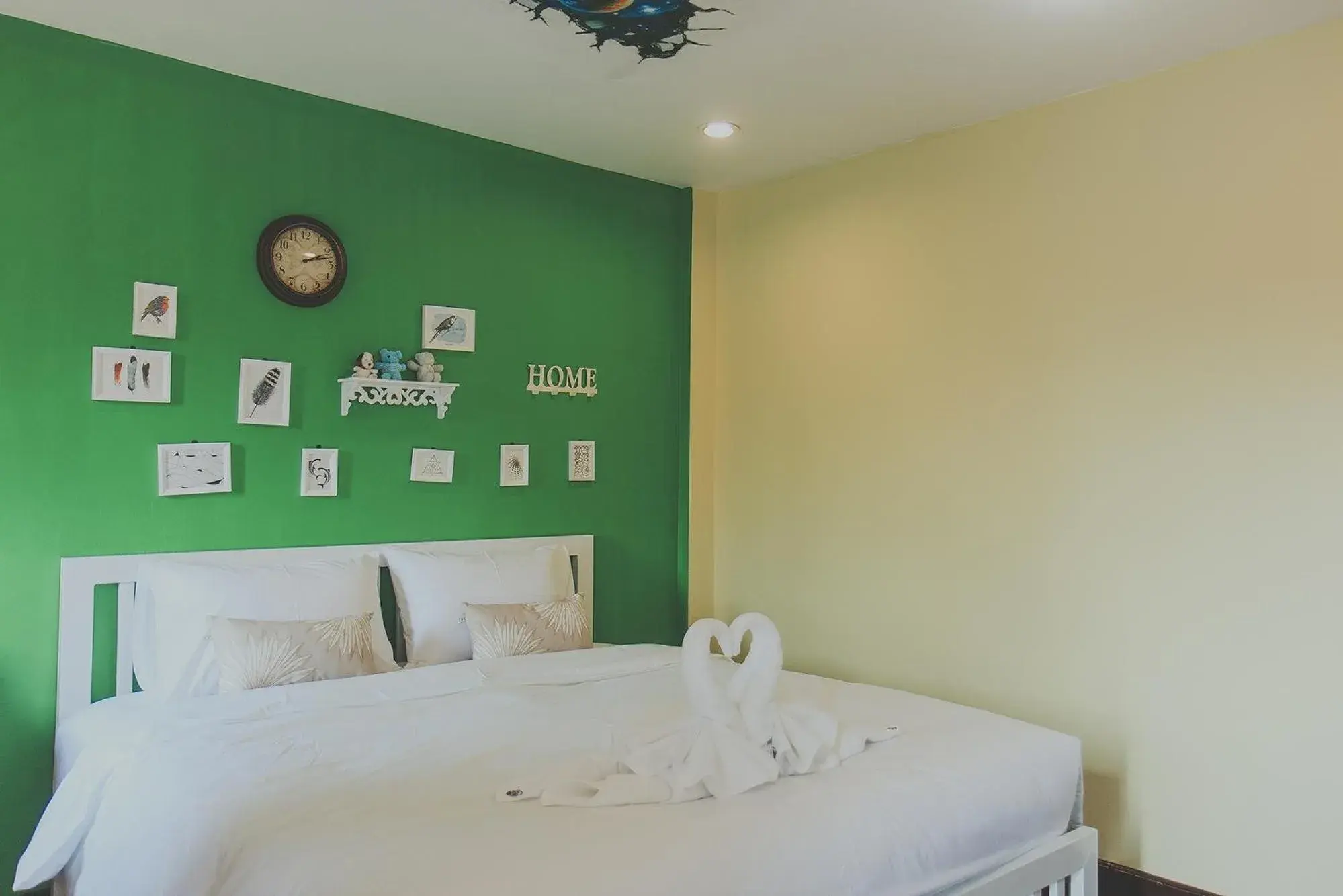 Double Room with Shared Bathroom in Chill Vibe Hostel Double Room with Shared Bathroom in Chill Vibe Hostel