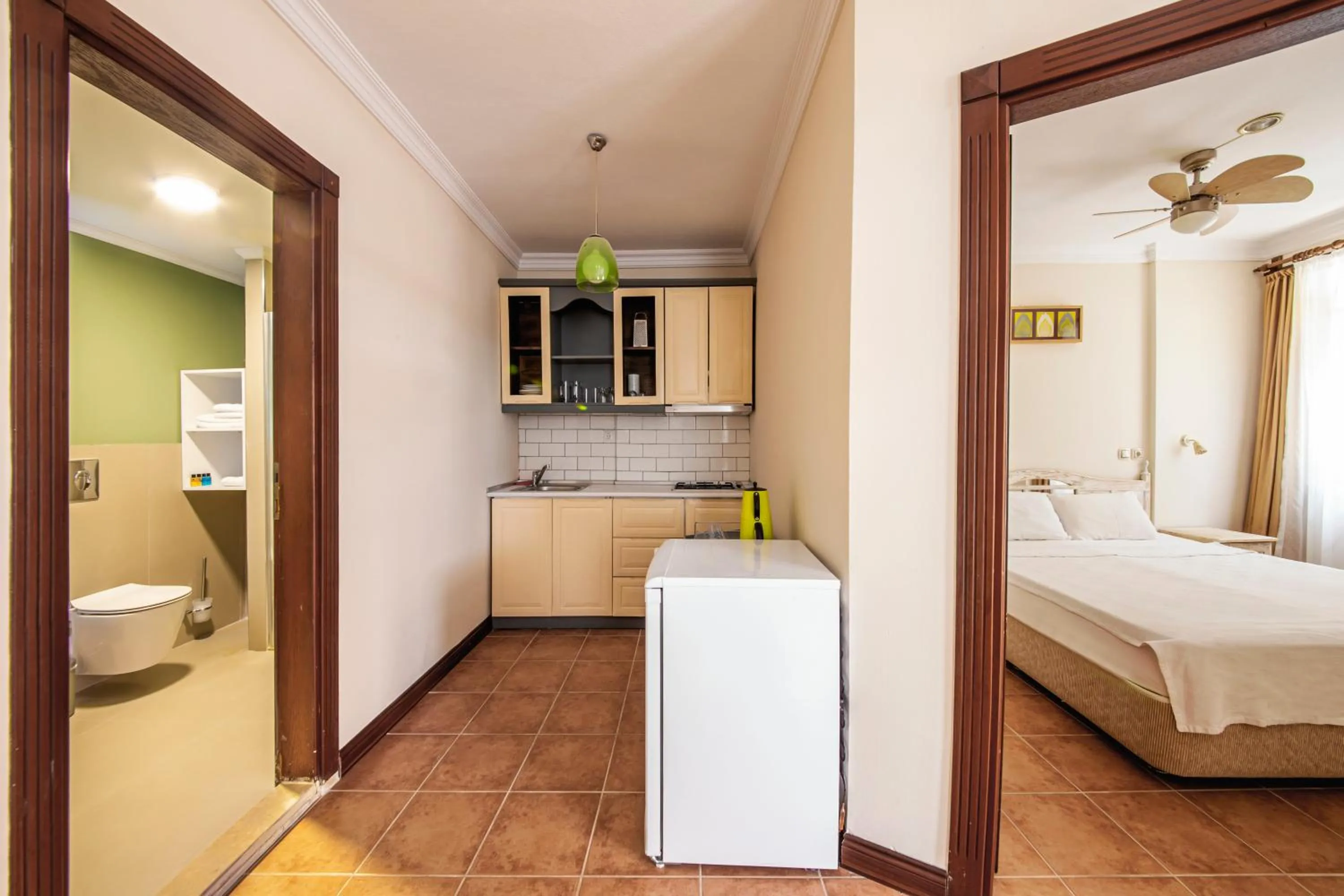 Kitchen or kitchenette, Bed in Lantana Aparts