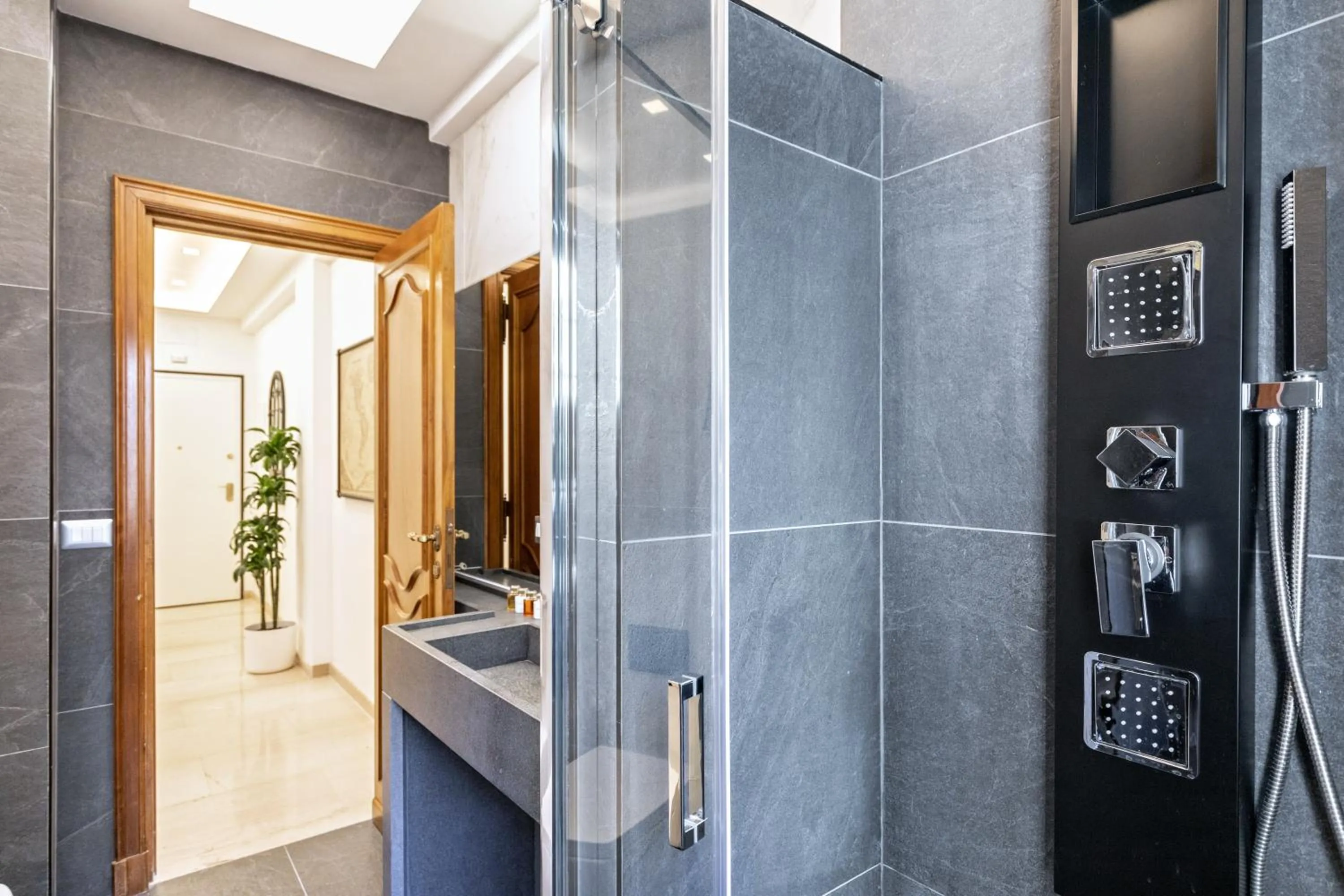First Class Rome Apartments