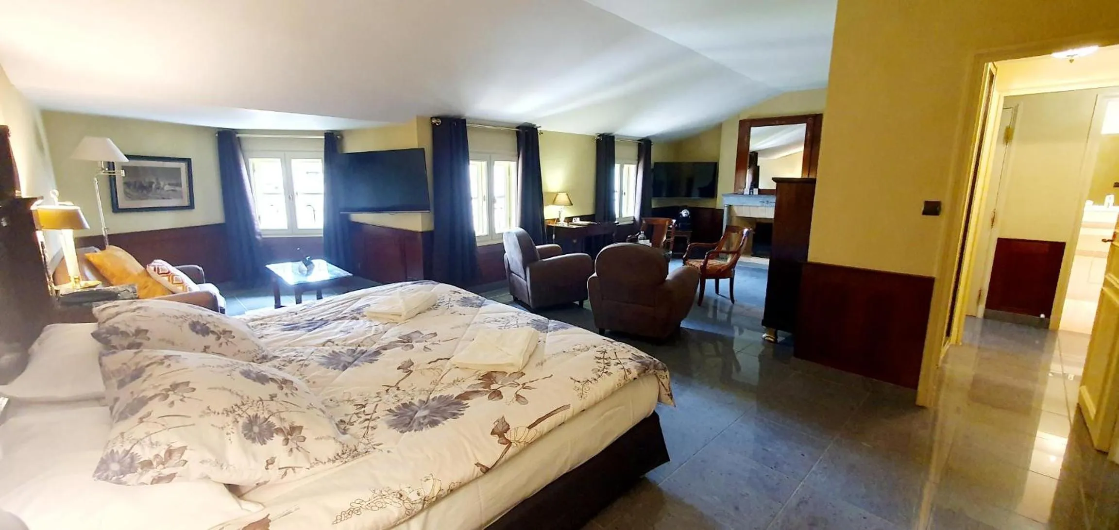 Bedroom in Demeures & Châteaux - Hôtel Greuze & Spa Tournus