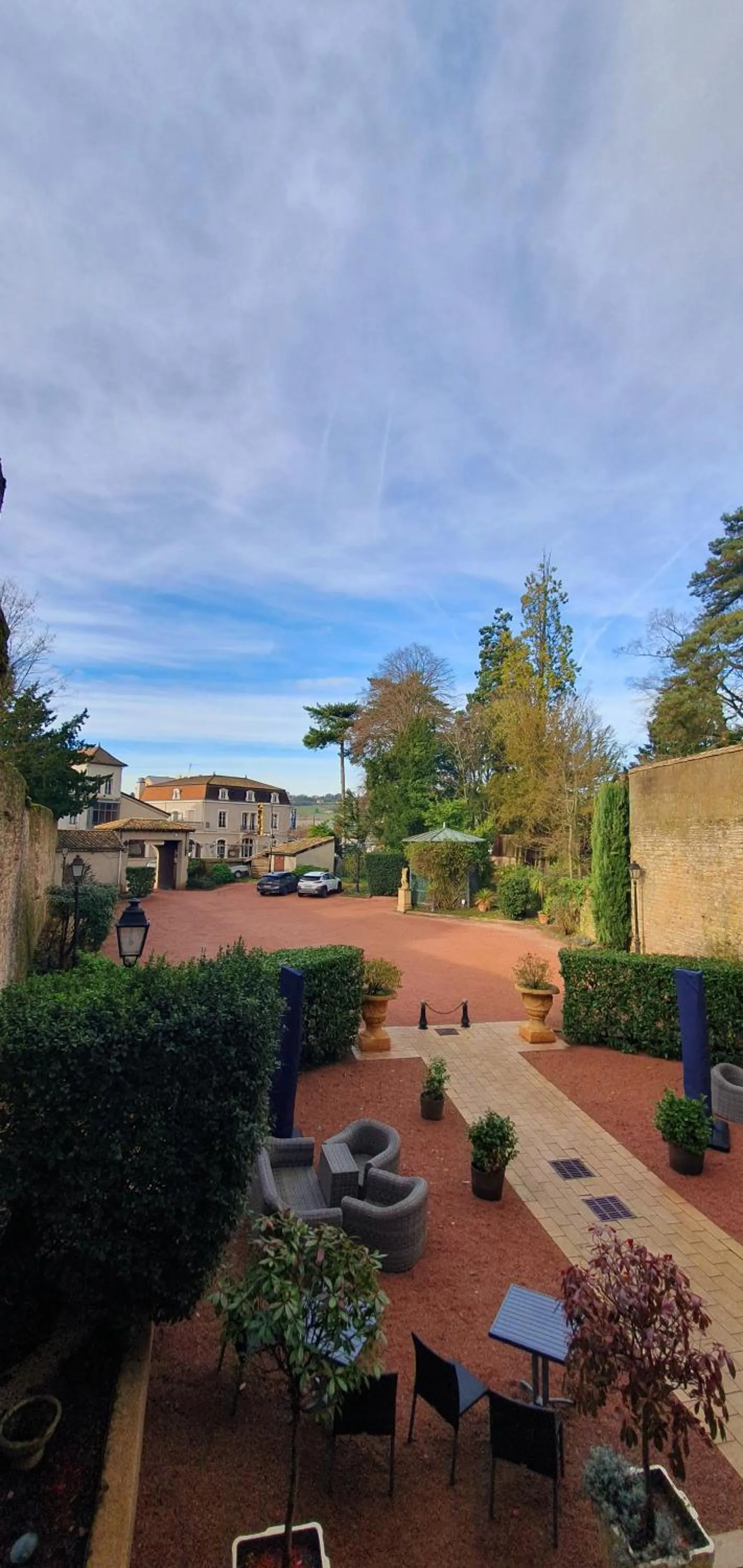 Inner courtyard view in Demeures & Châteaux - Hôtel Greuze & Spa Tournus