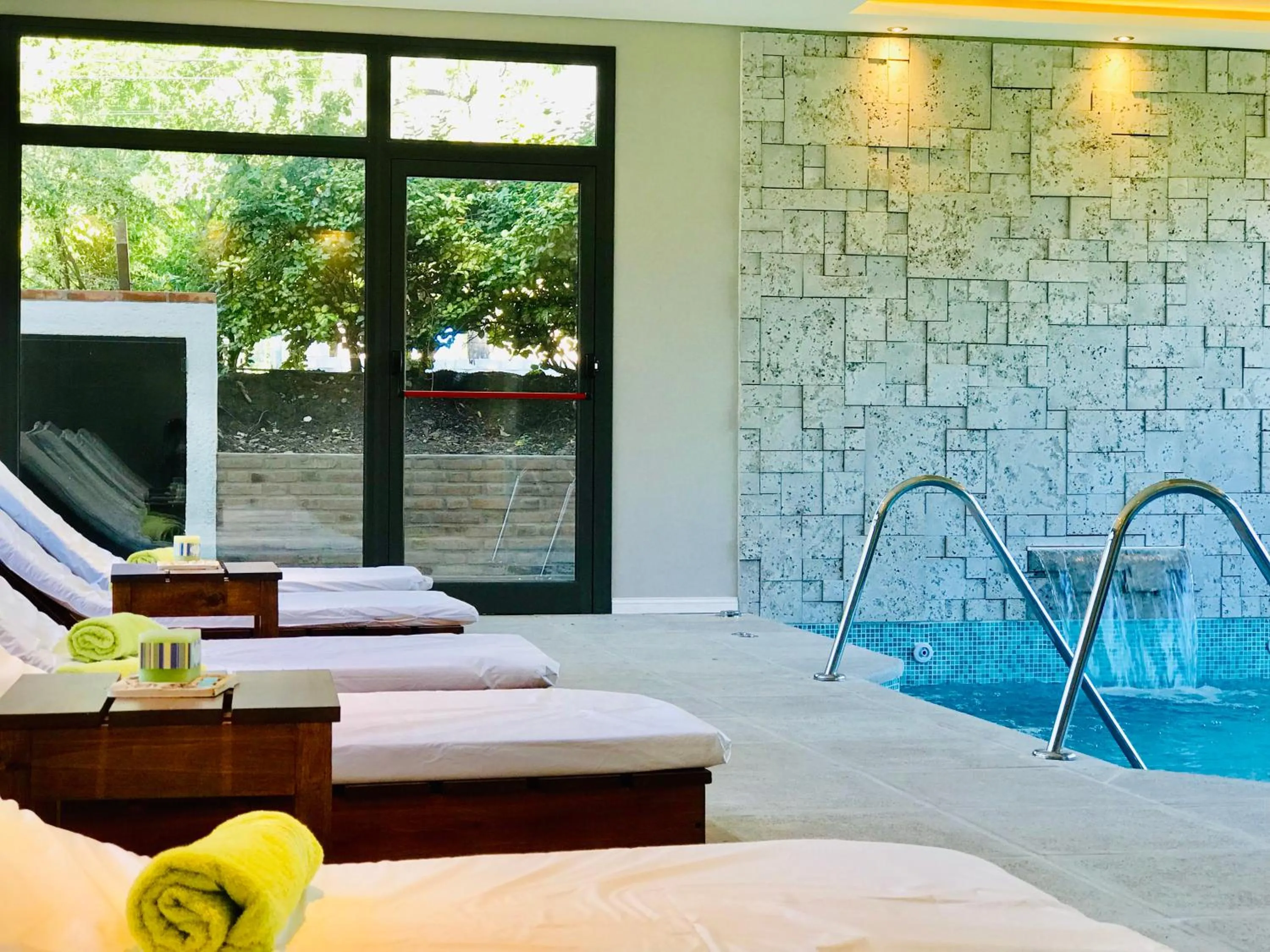 Paradiso Hotel