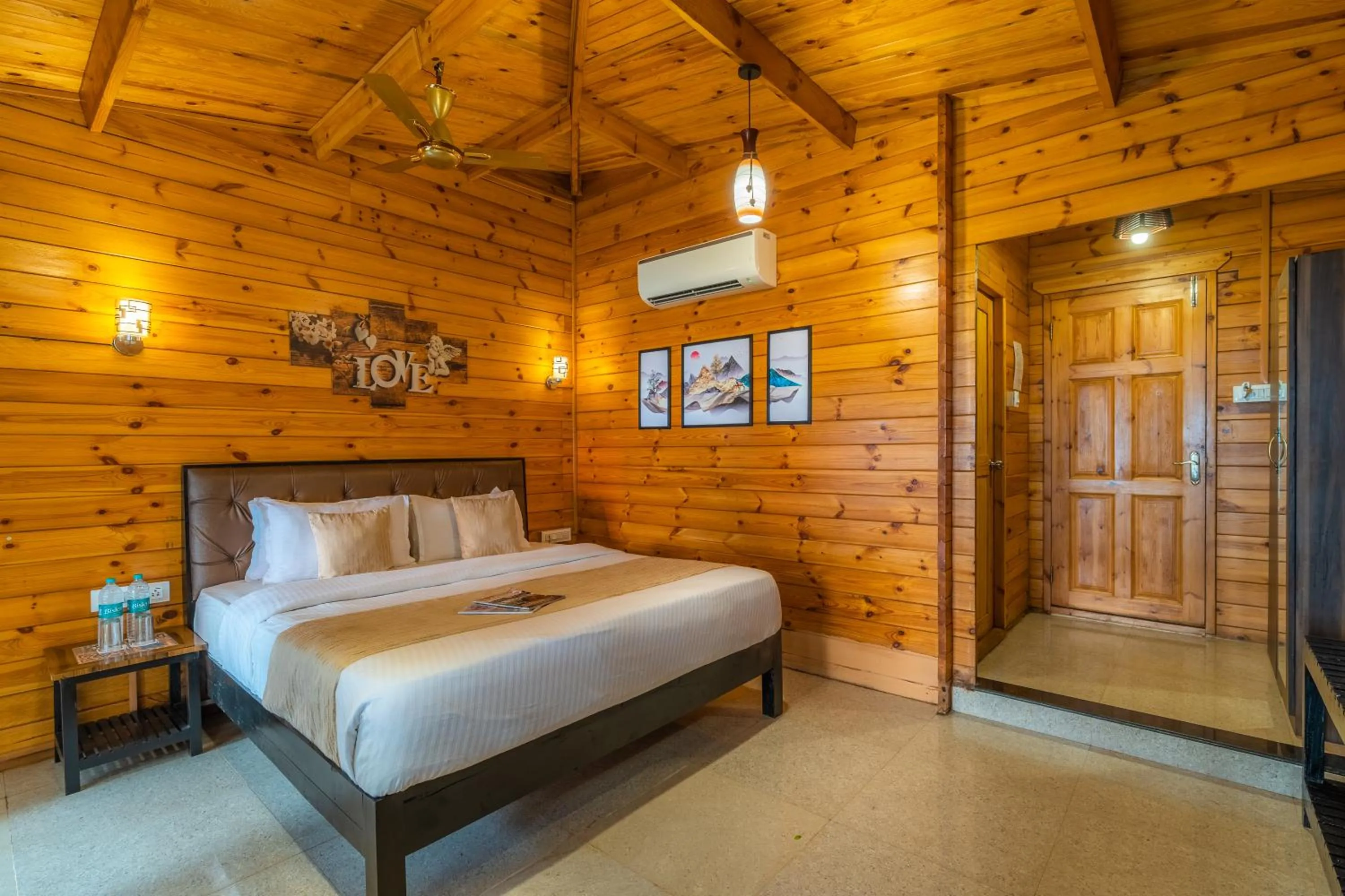 Bedroom, Bed in La Cabana Beach & Spa, By Ashvem Beach