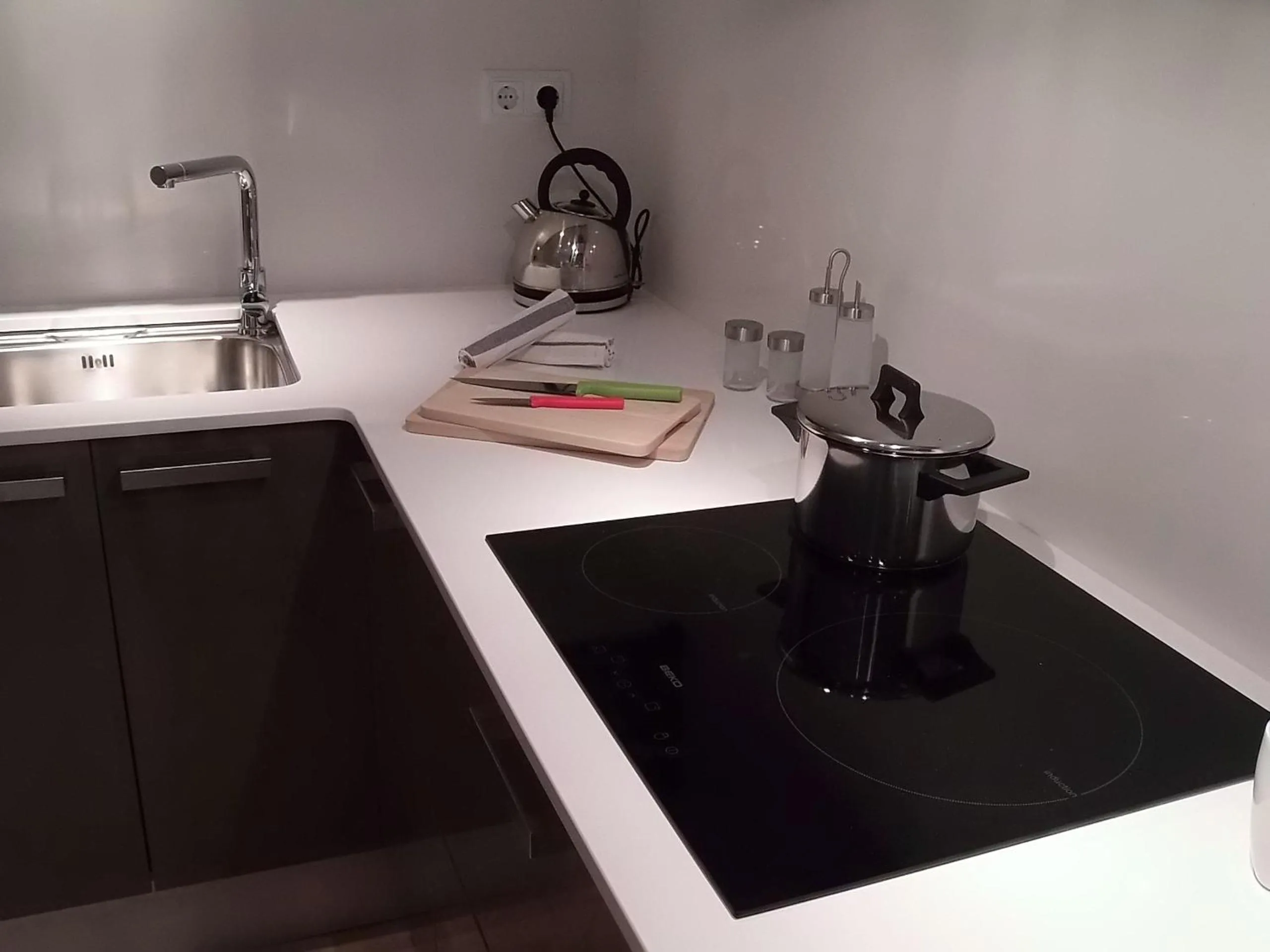 Kitchen or kitchenette in 555 Apartments BCN
