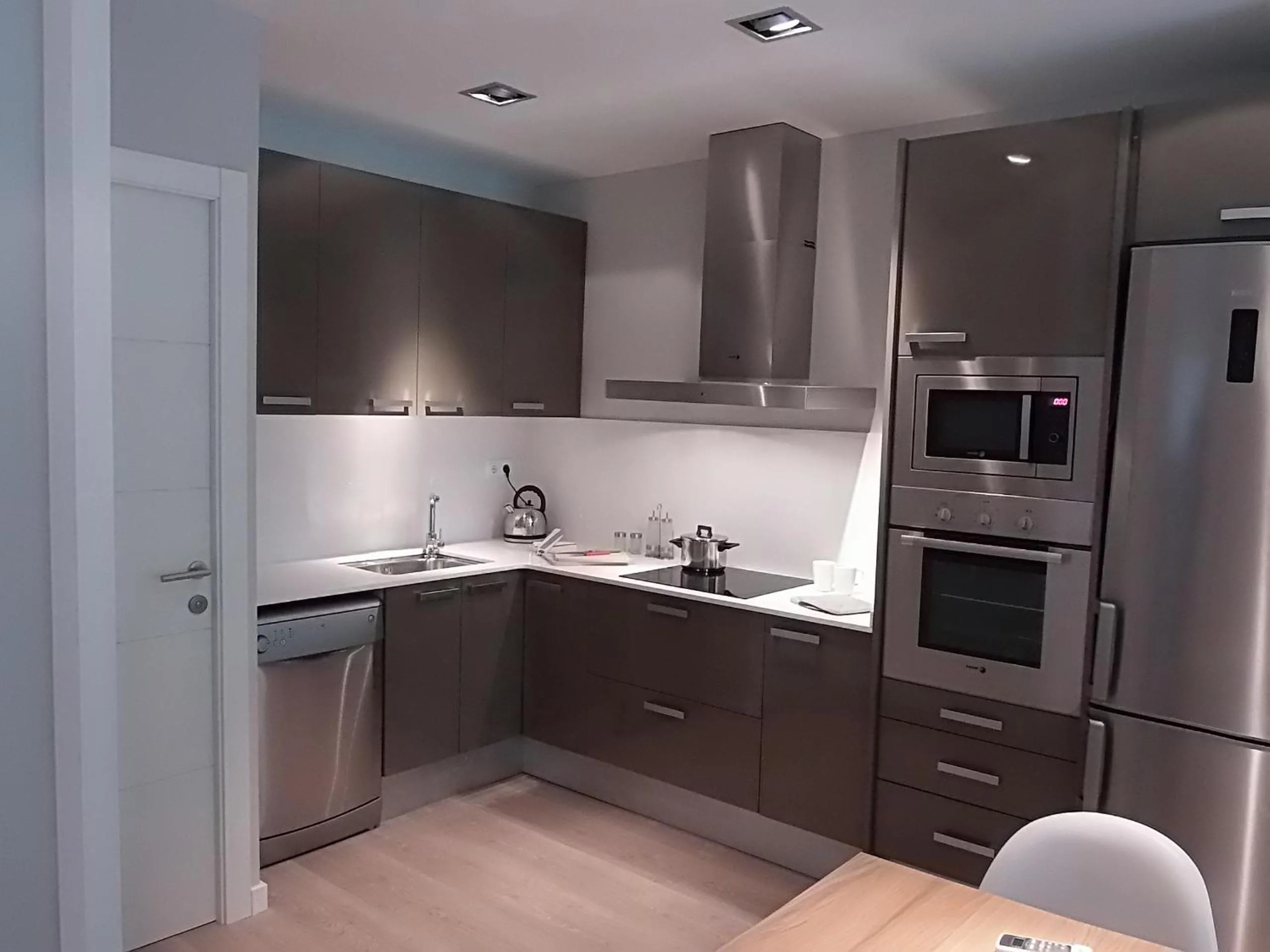 Kitchen or kitchenette in 555 Apartments BCN