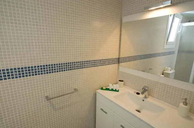 Bathroom in 555 Apartments BCN