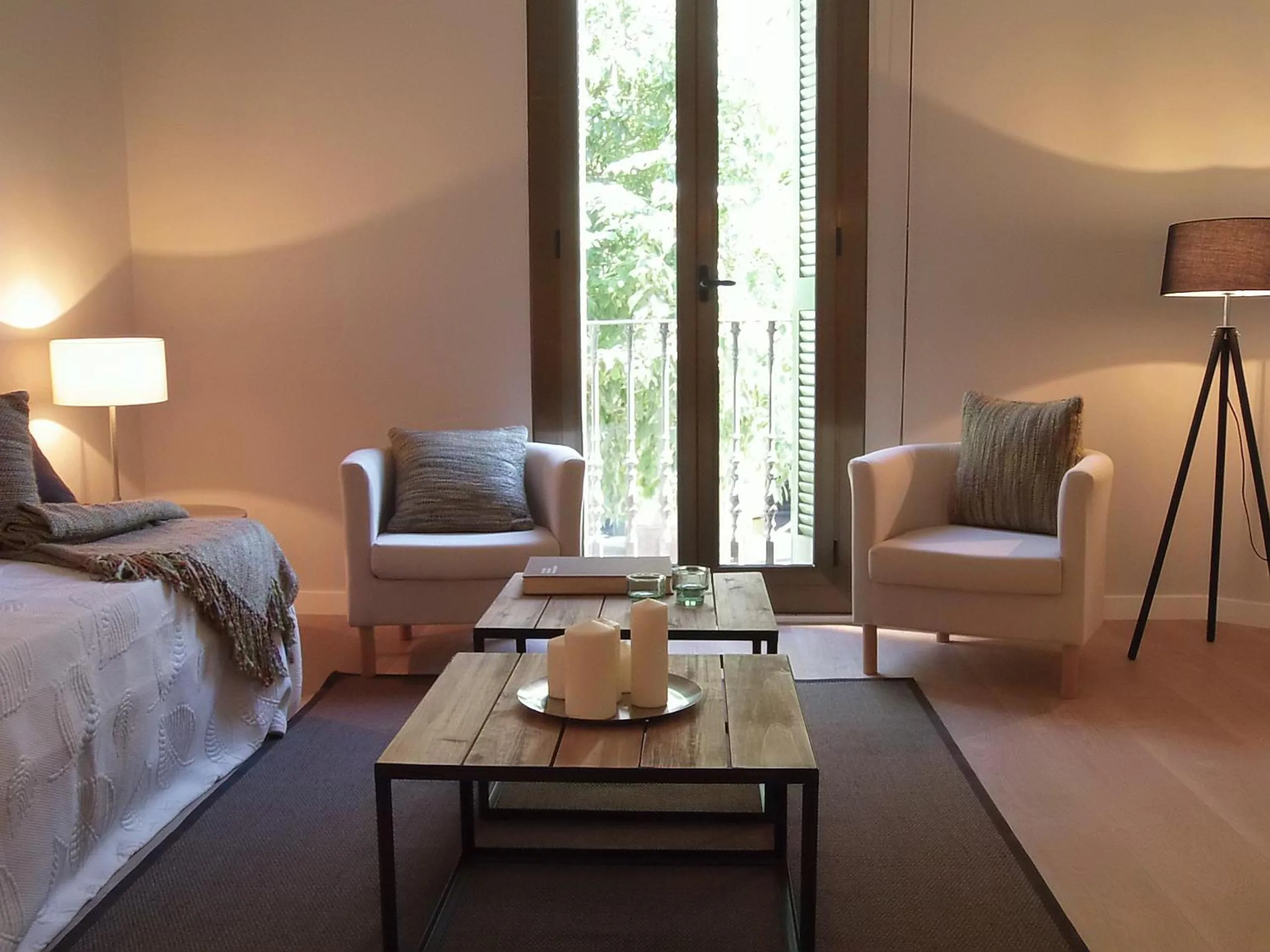 Seating area in 555 Apartments BCN