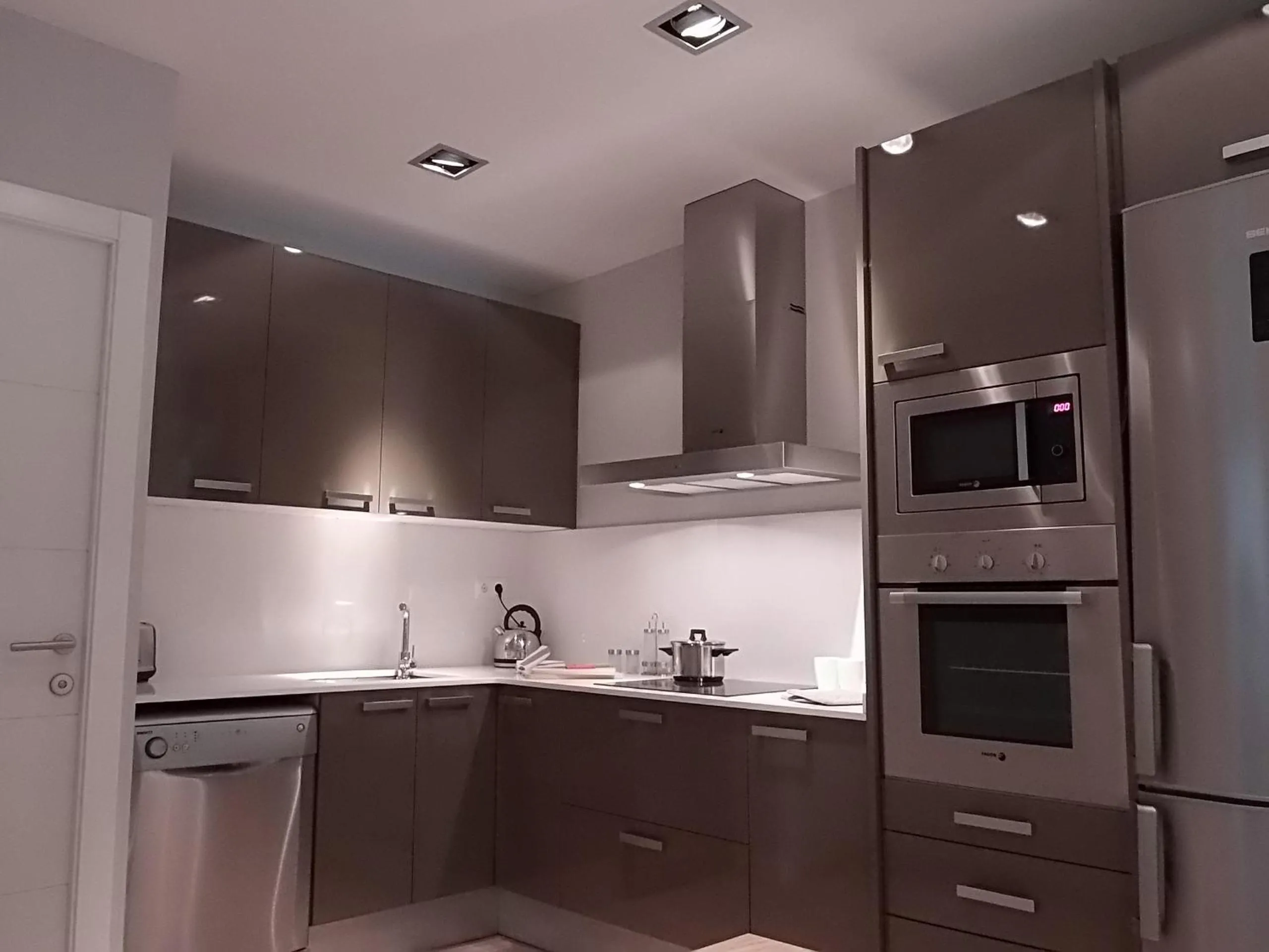Kitchen or kitchenette in 555 Apartments BCN
