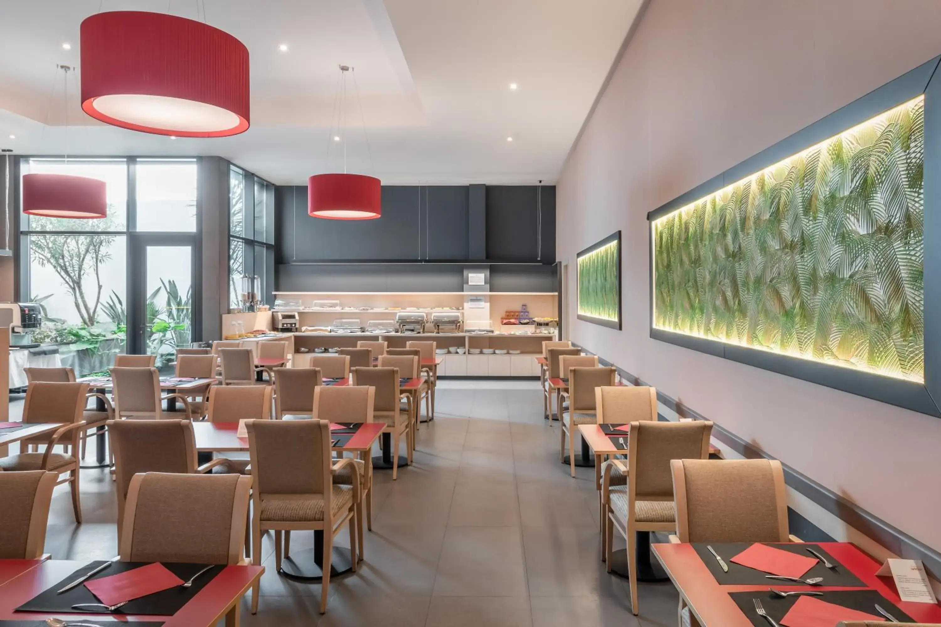 Buffet breakfast in Petit Palace Trencadís Buffet breakfast in Petit Palace Trencadís