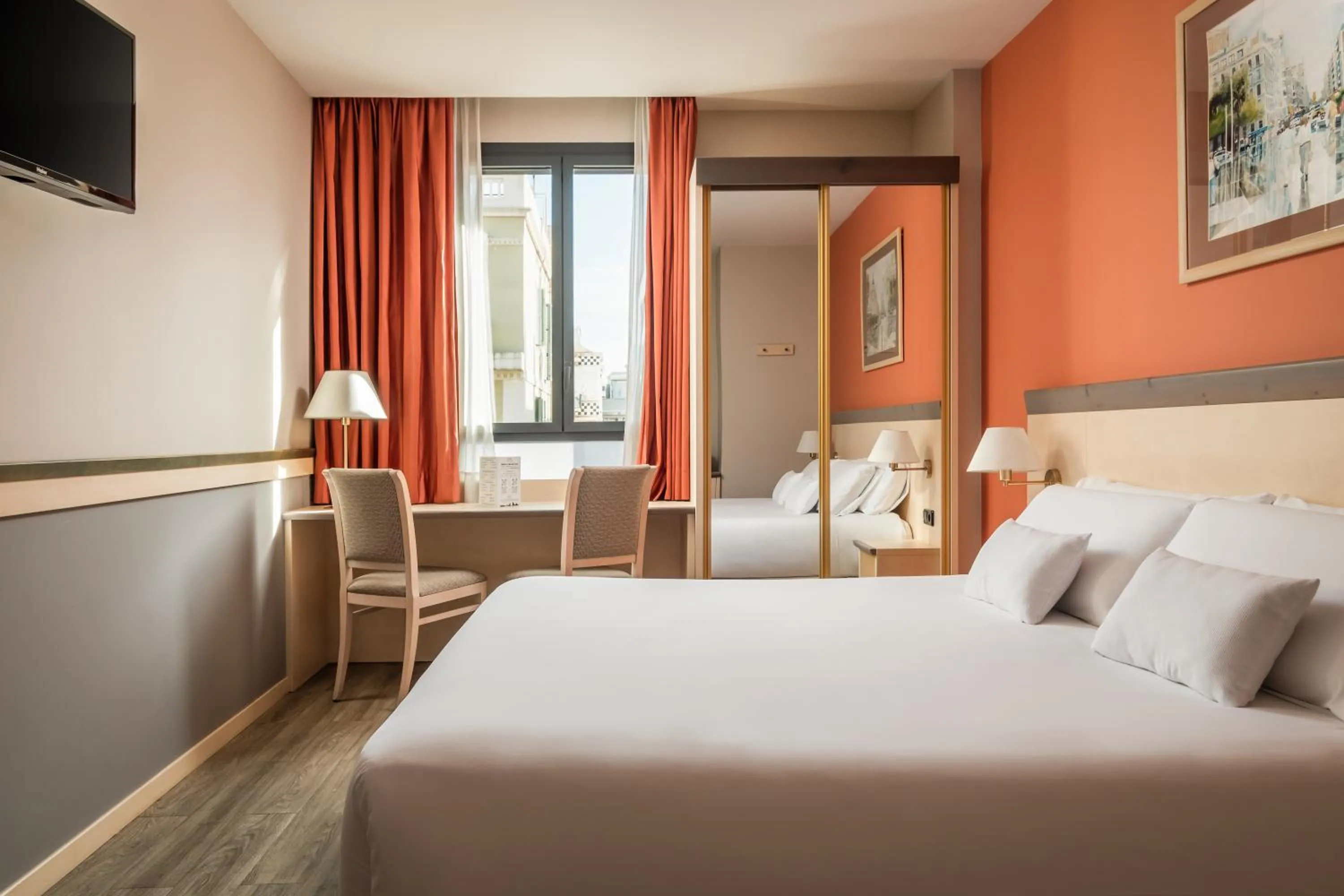 Bed in Sunotel Club Central