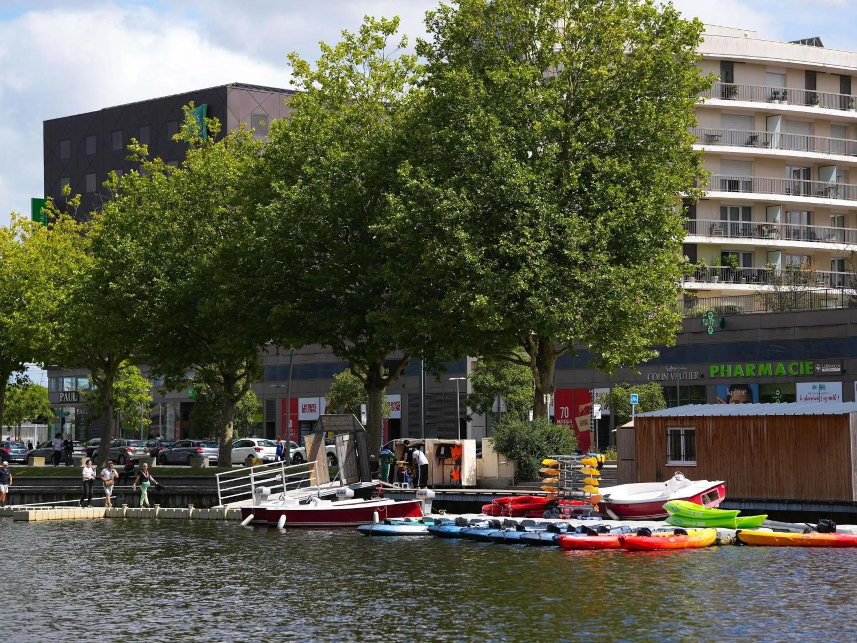 City view in ibis Styles Caen centre gare