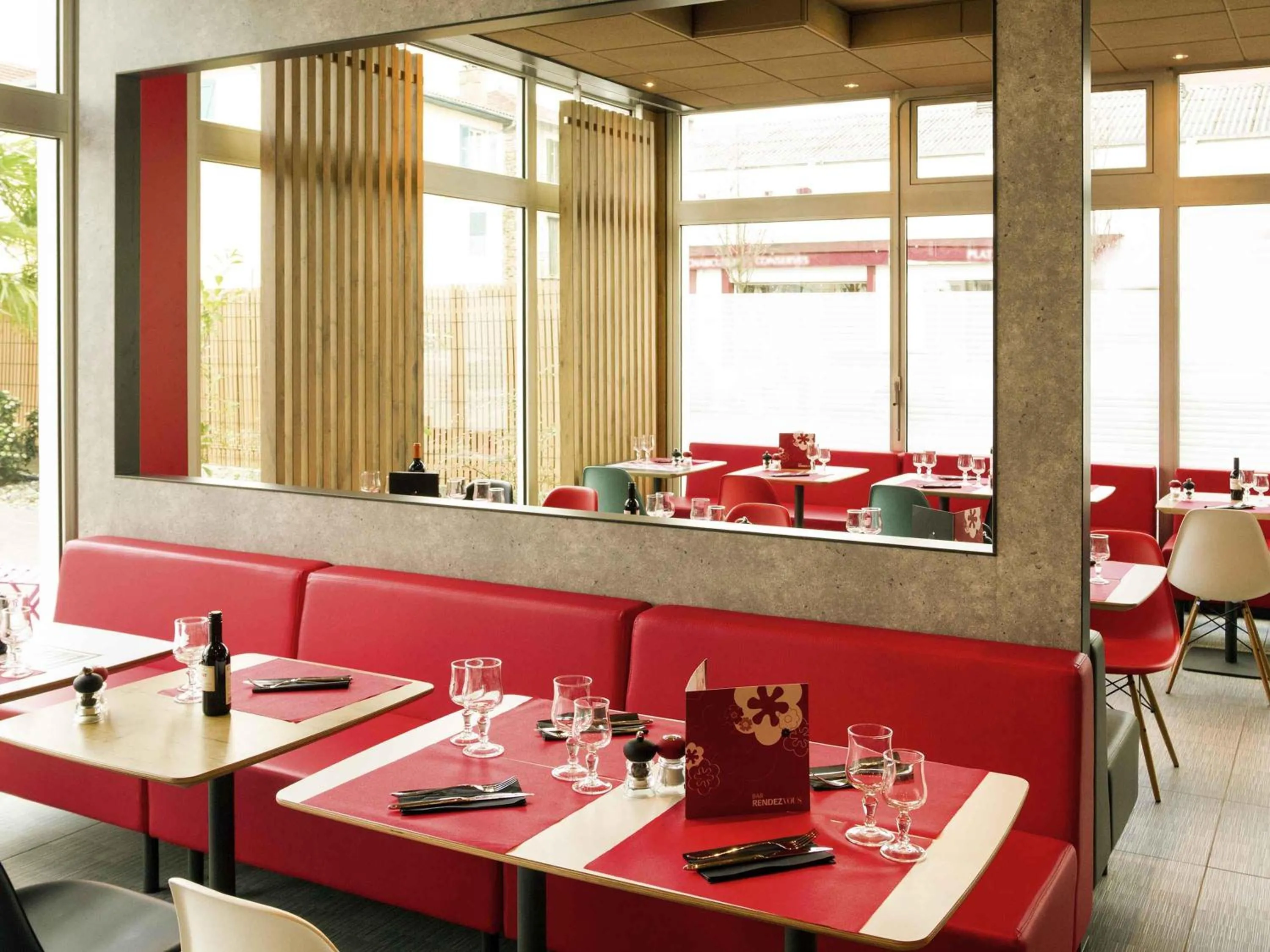 Restaurant/places to eat in ibis Bayonne Centre