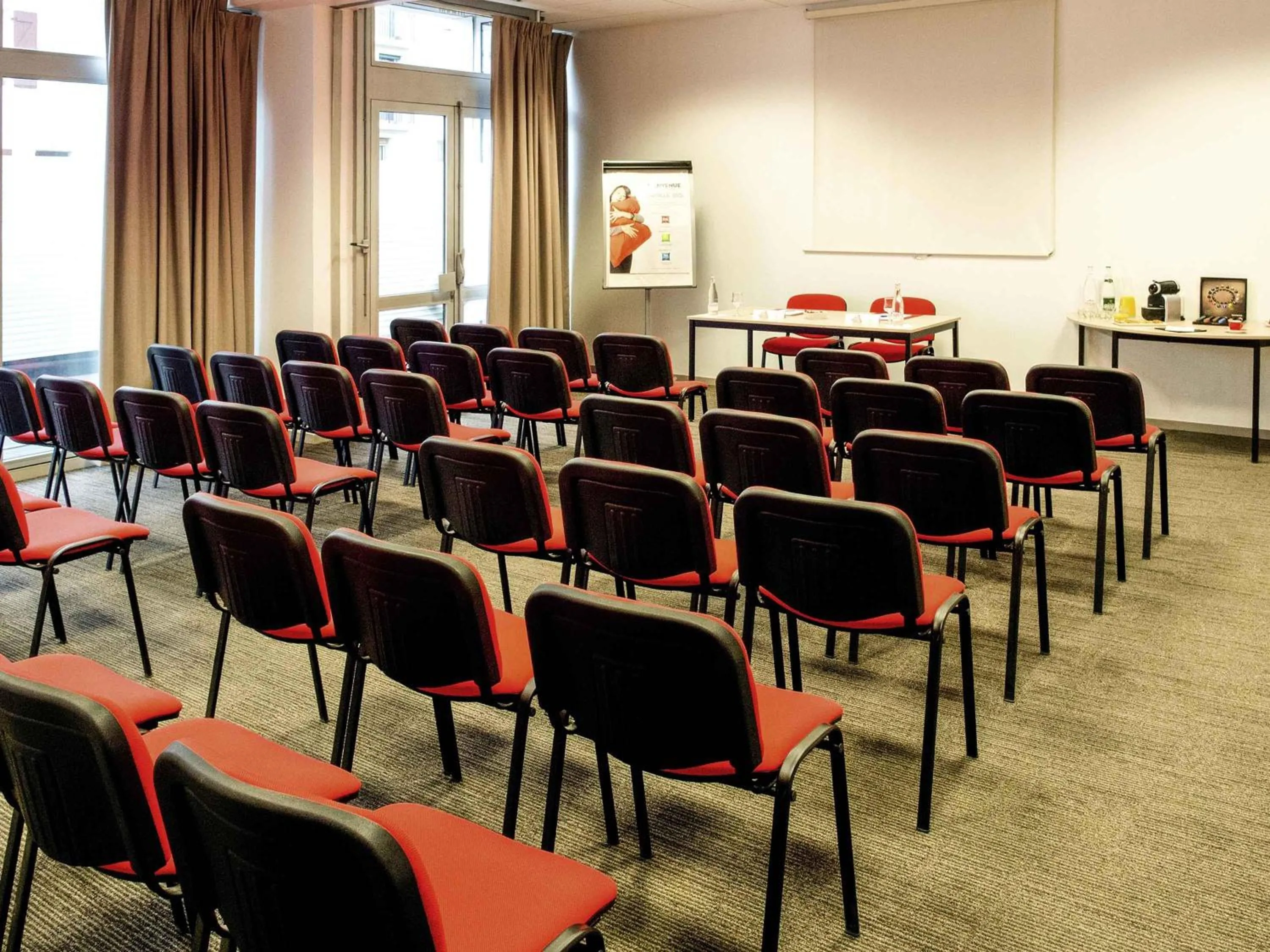 Meeting/conference room in ibis Bayonne Centre