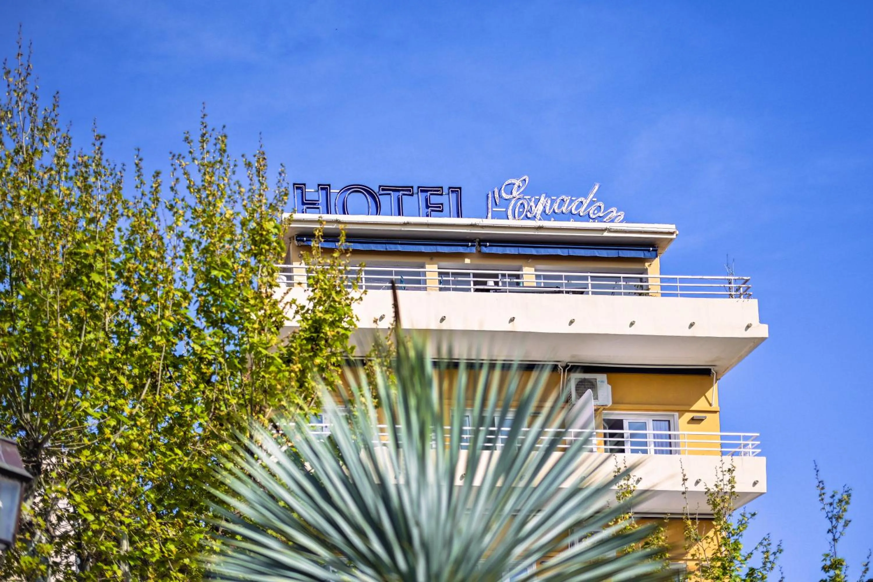 Property building in Hotel Espadon bleu