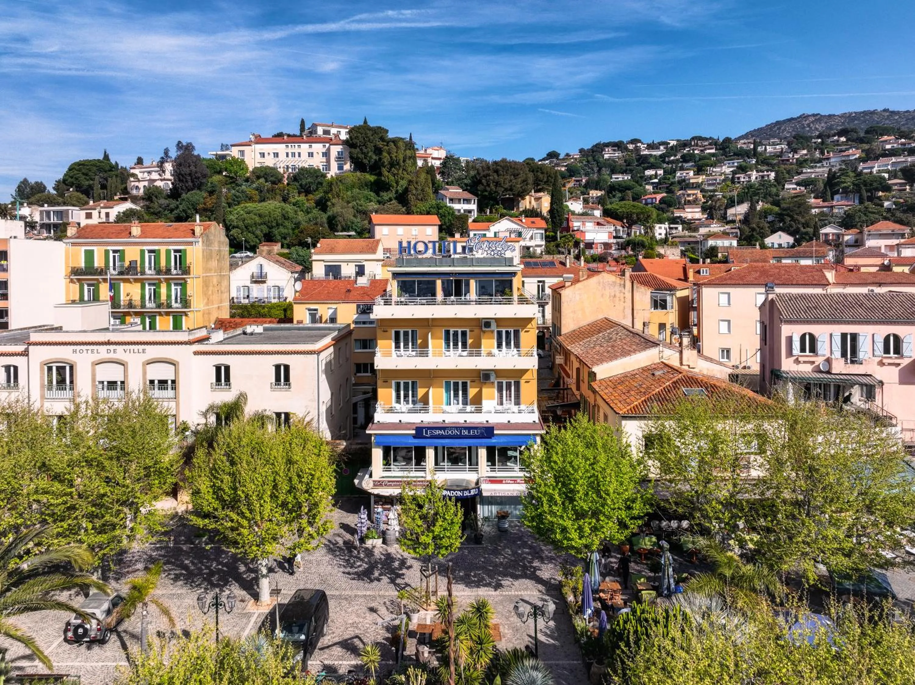 Property building in Hotel Espadon bleu