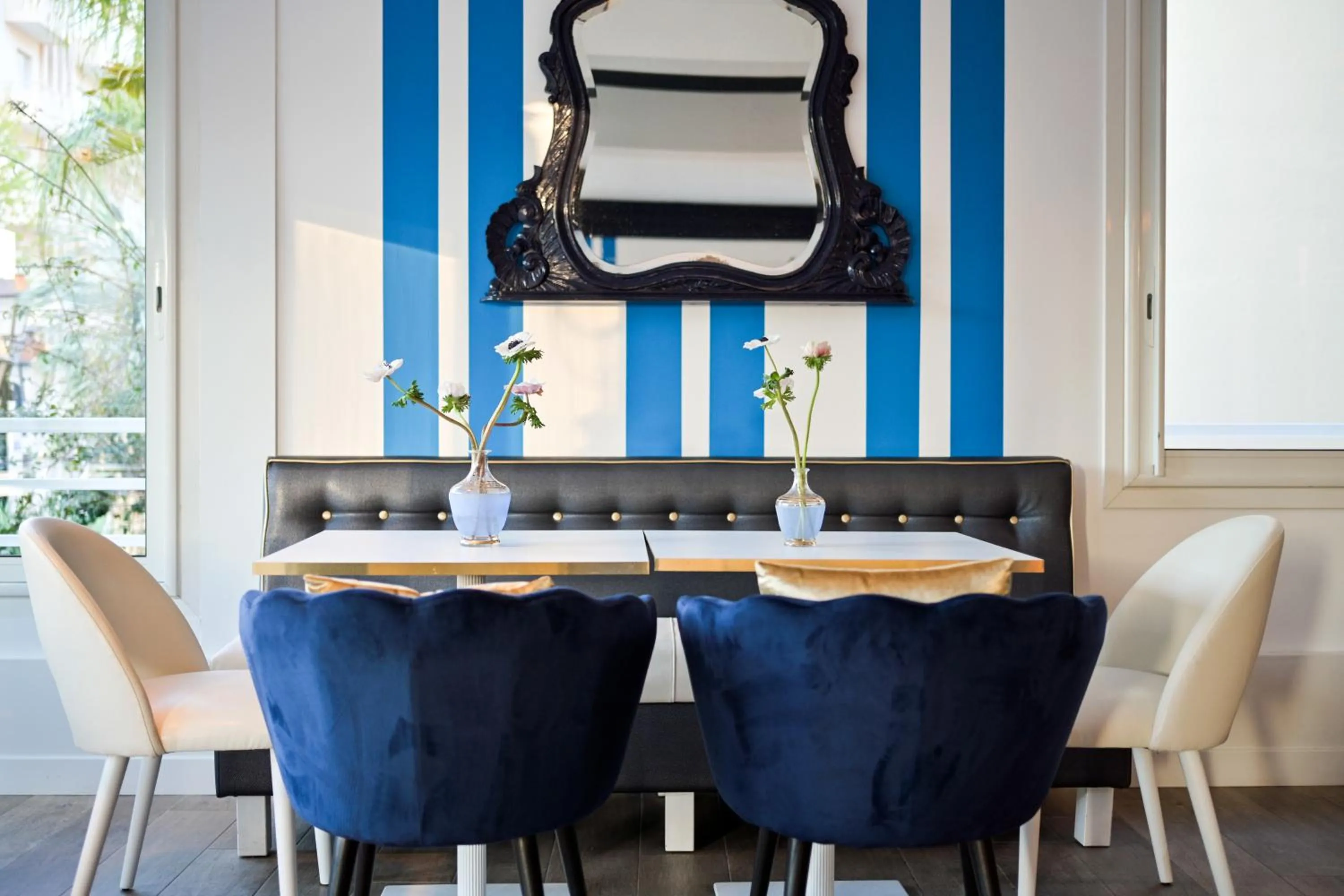 Dining area in Hotel Espadon bleu