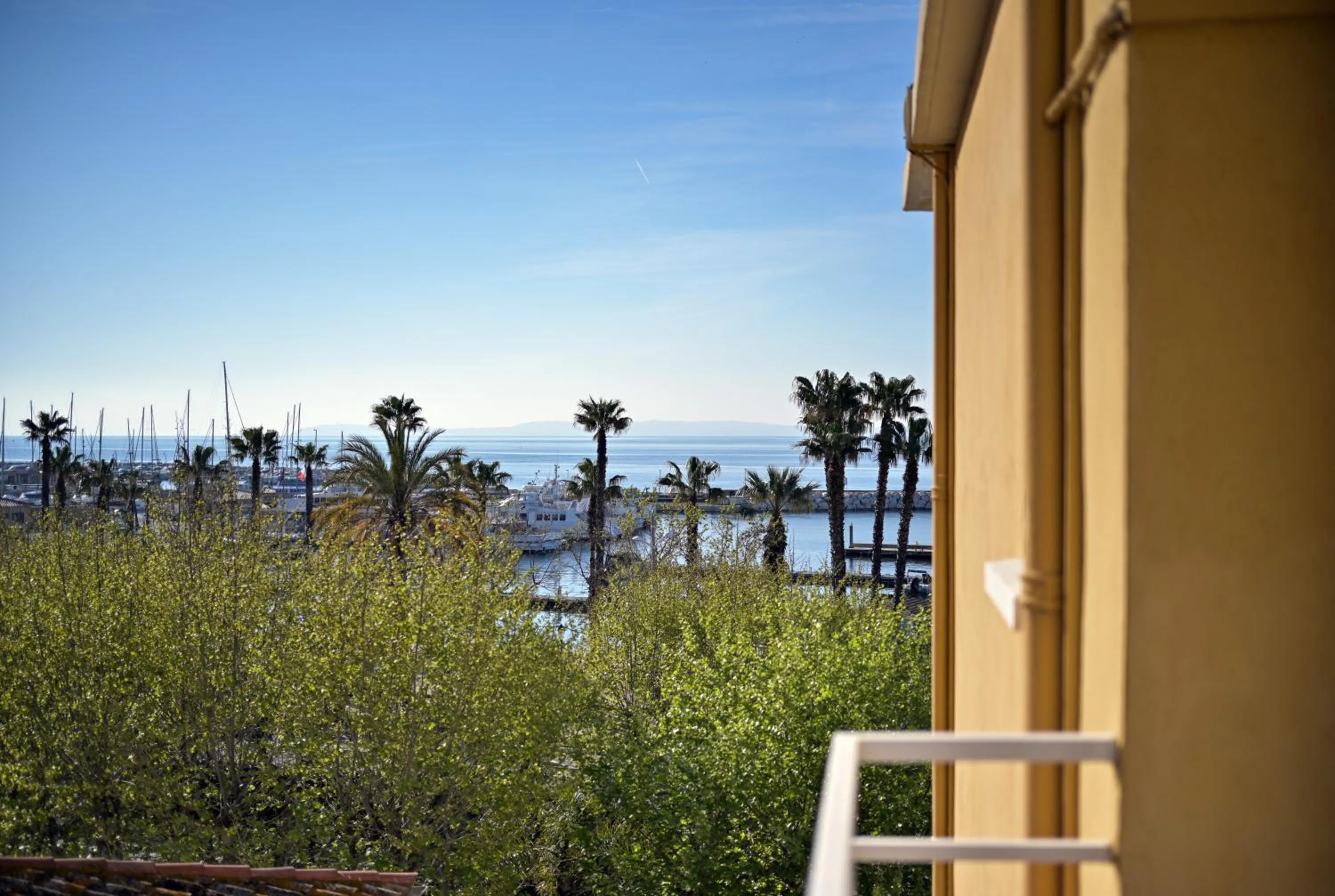 Sea view in Hotel Espadon bleu
