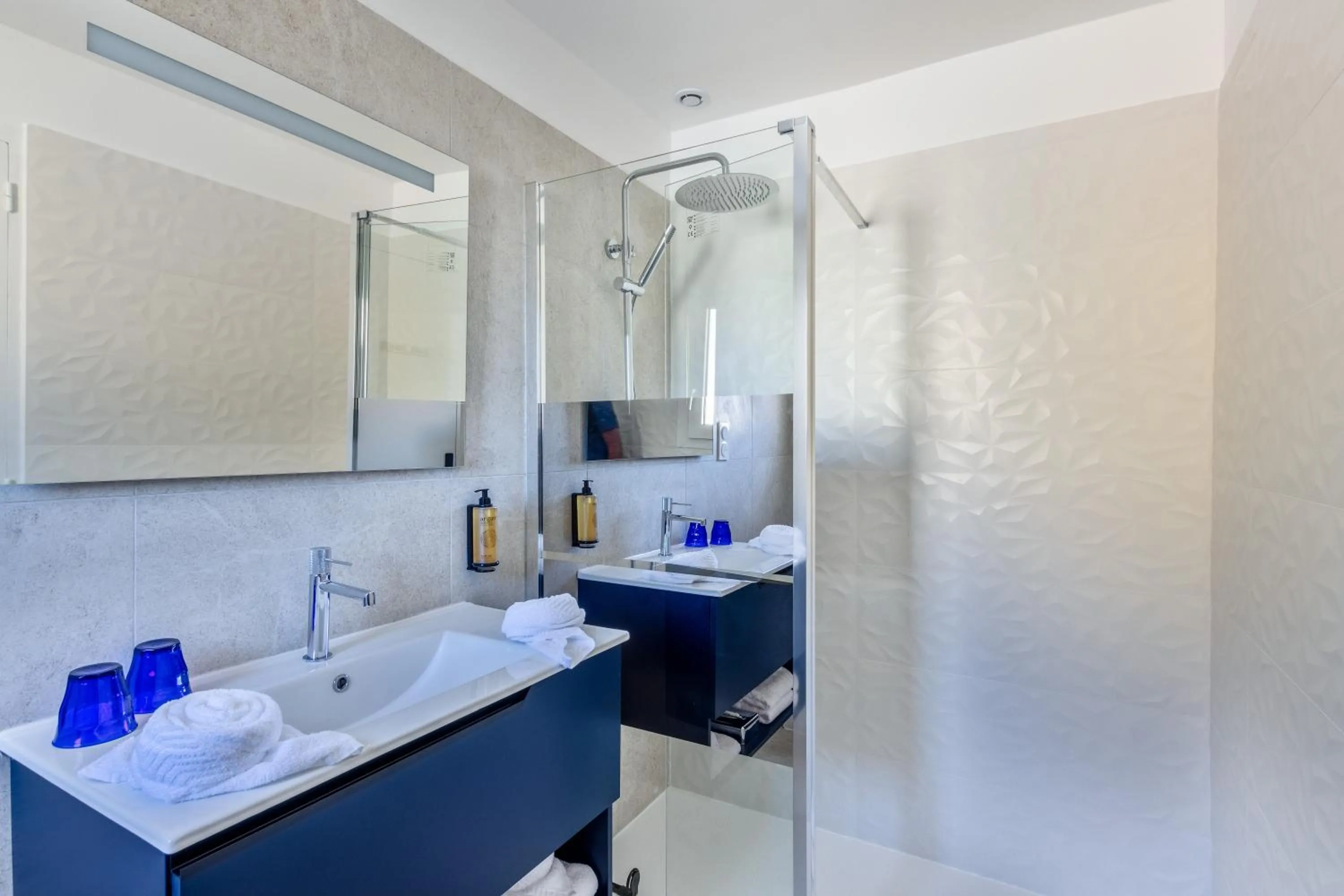 Bathroom in Hotel Espadon bleu