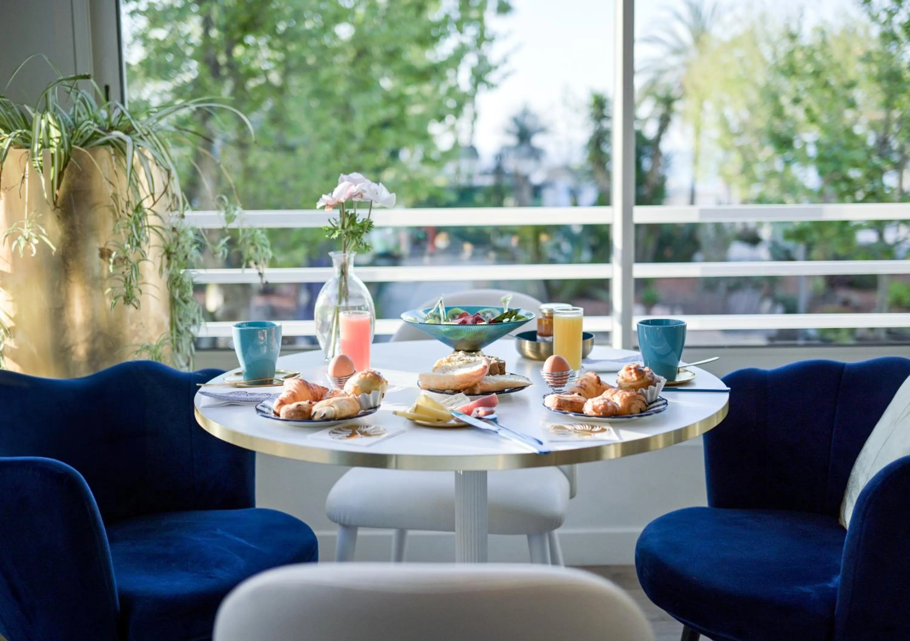 Breakfast in Hotel Espadon bleu