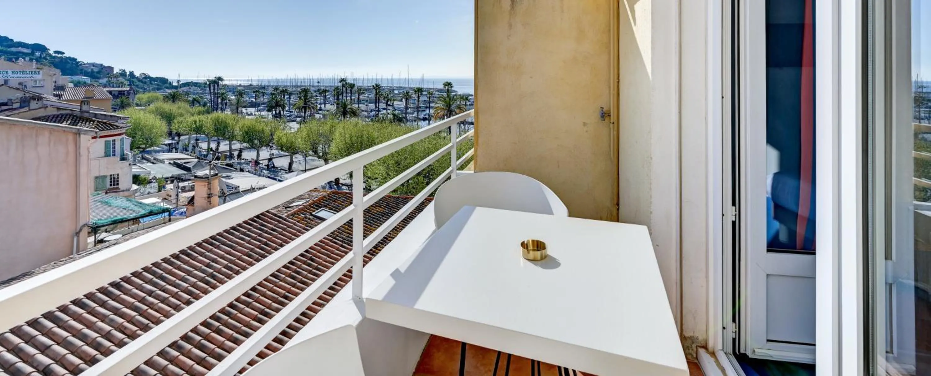 Natural landscape in Hotel Espadon bleu