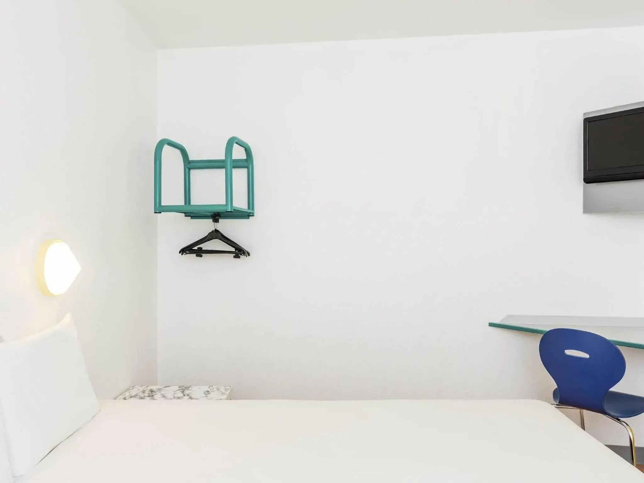 Bedroom, Bed in ibis budget Paris Porte d'Italie Est Bedroom, Bed in ibis budget Paris Porte d'Italie Est