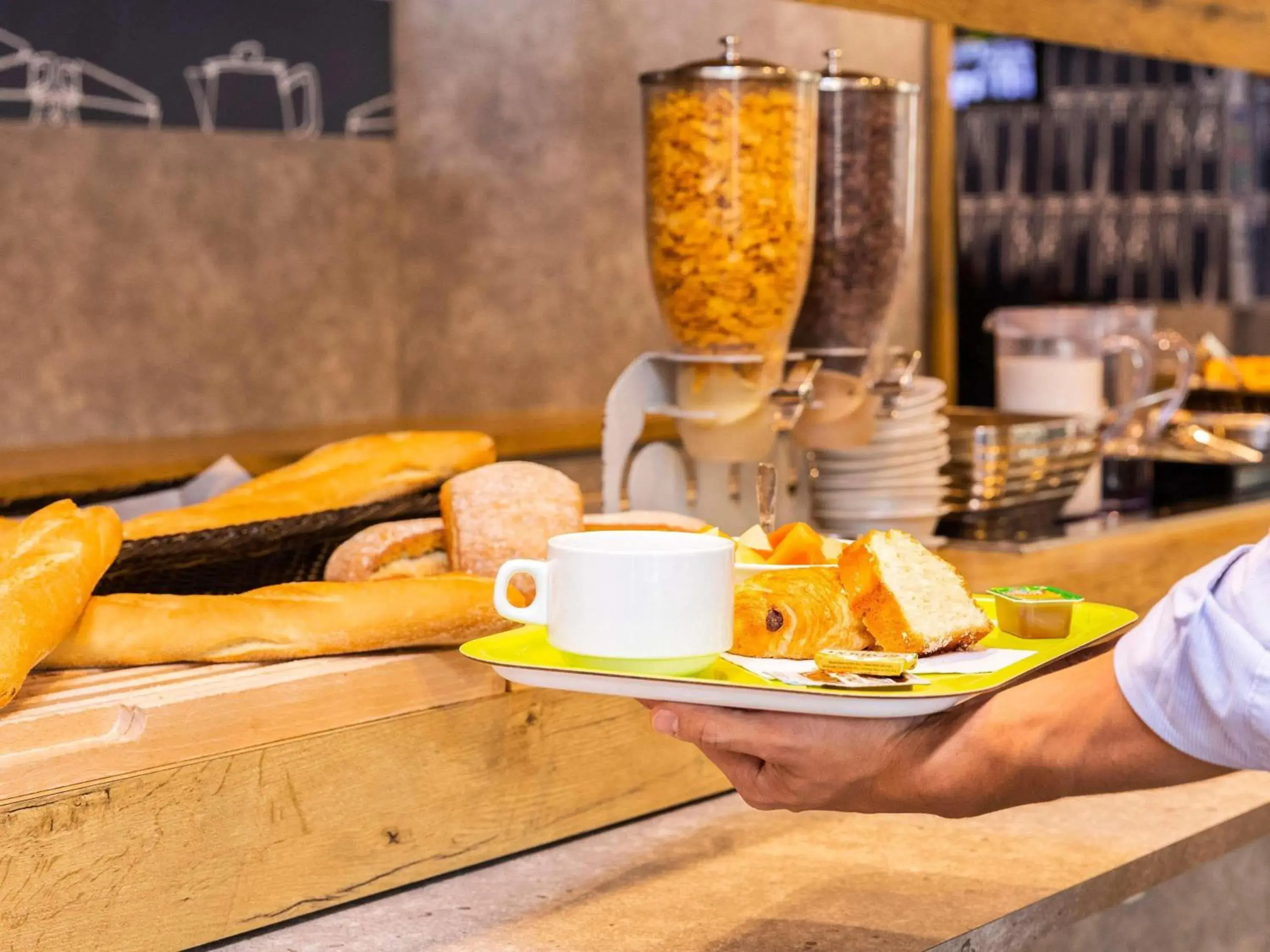 Breakfast in ibis budget Paris Porte d'Italie Est Breakfast in ibis budget Paris Porte d'Italie Est